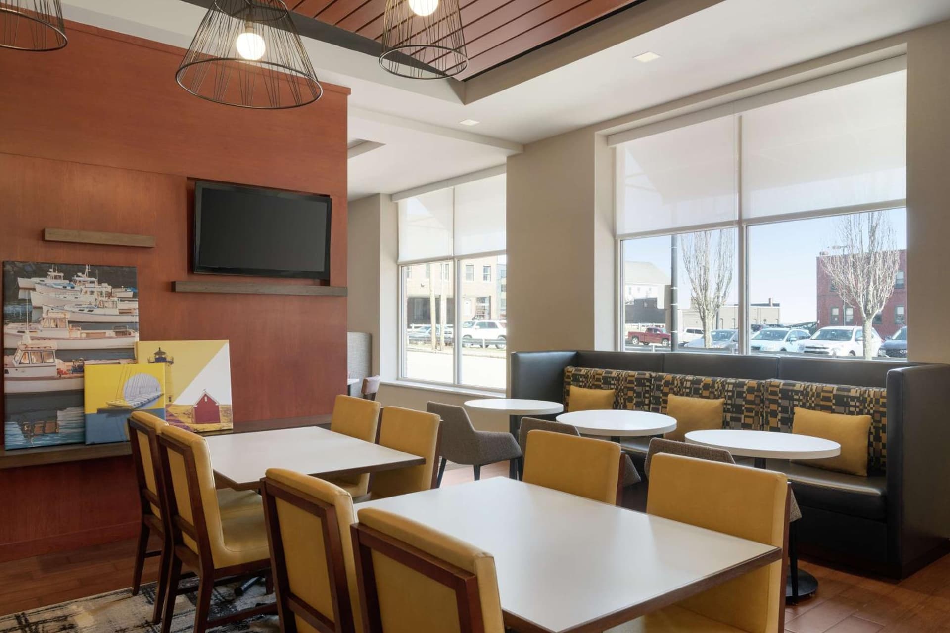Hampton Inn Portland Downtown Waterfront gallery photo in Portland, ME — image 15