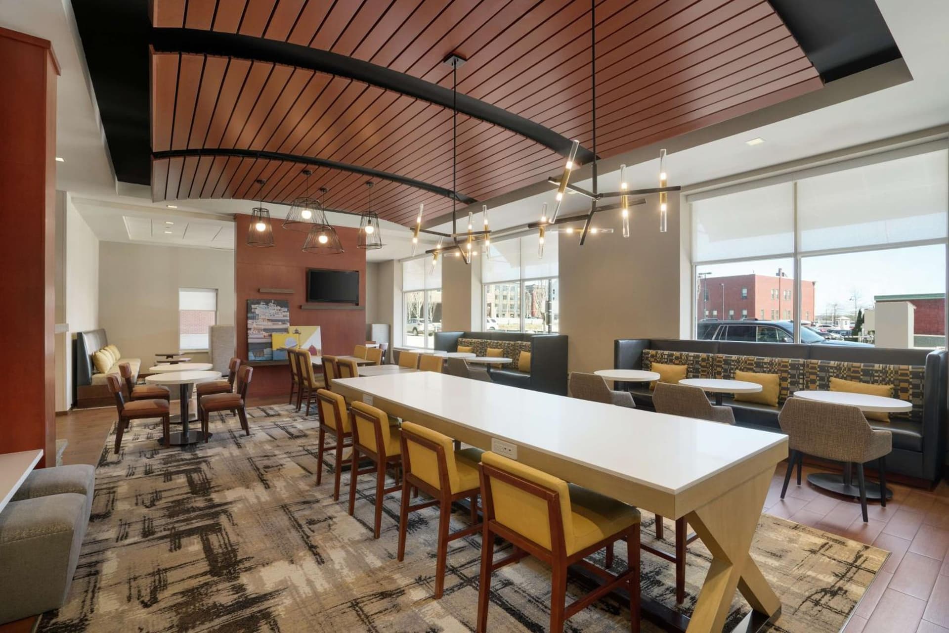 Hampton Inn Portland Downtown Waterfront gallery photo in Portland, ME — image 16