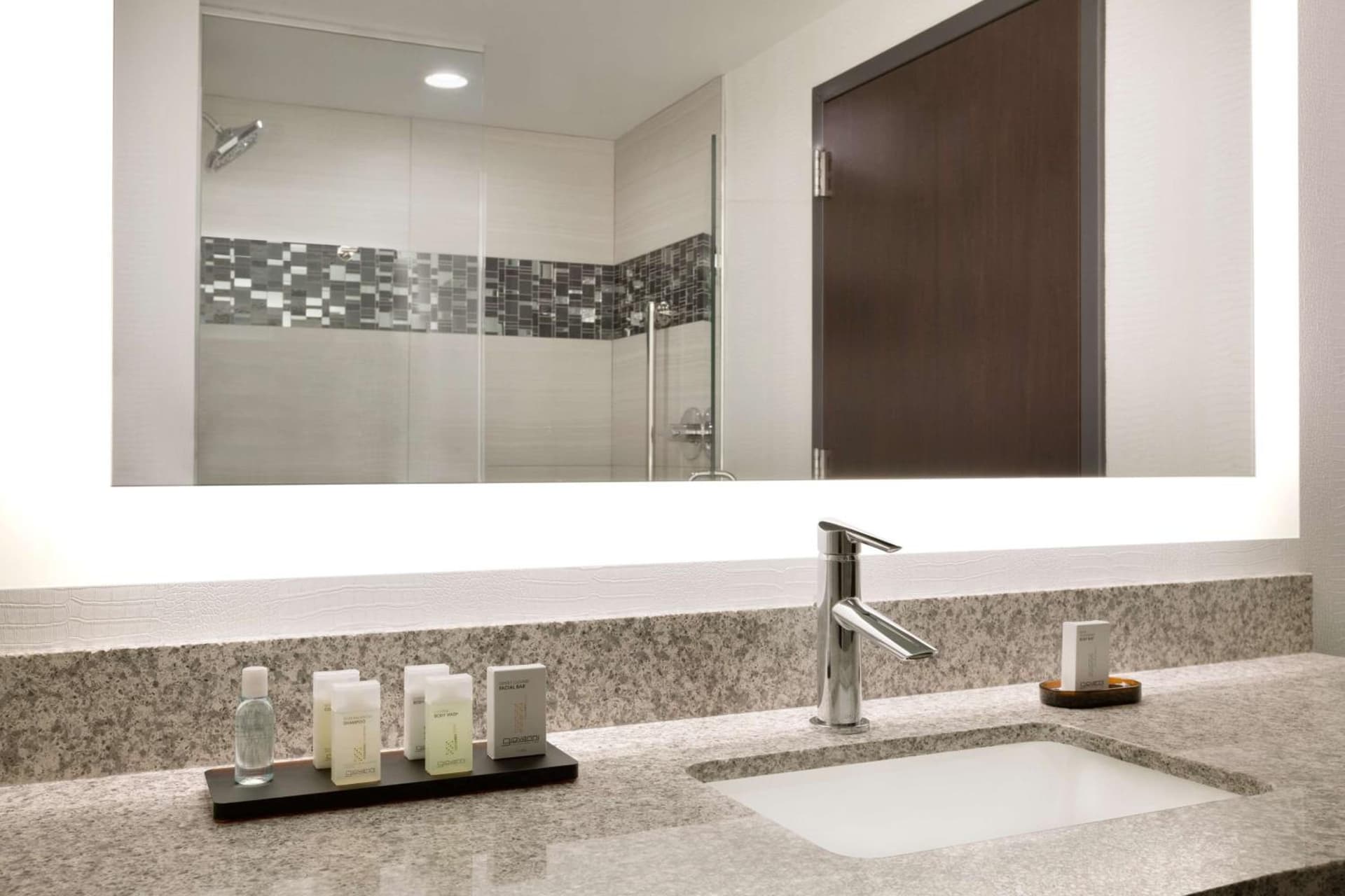Embassy Suites by Hilton Atlanta NE Gwinnett Sugarloaf interior in Duluth, GA — gallery photo 2
