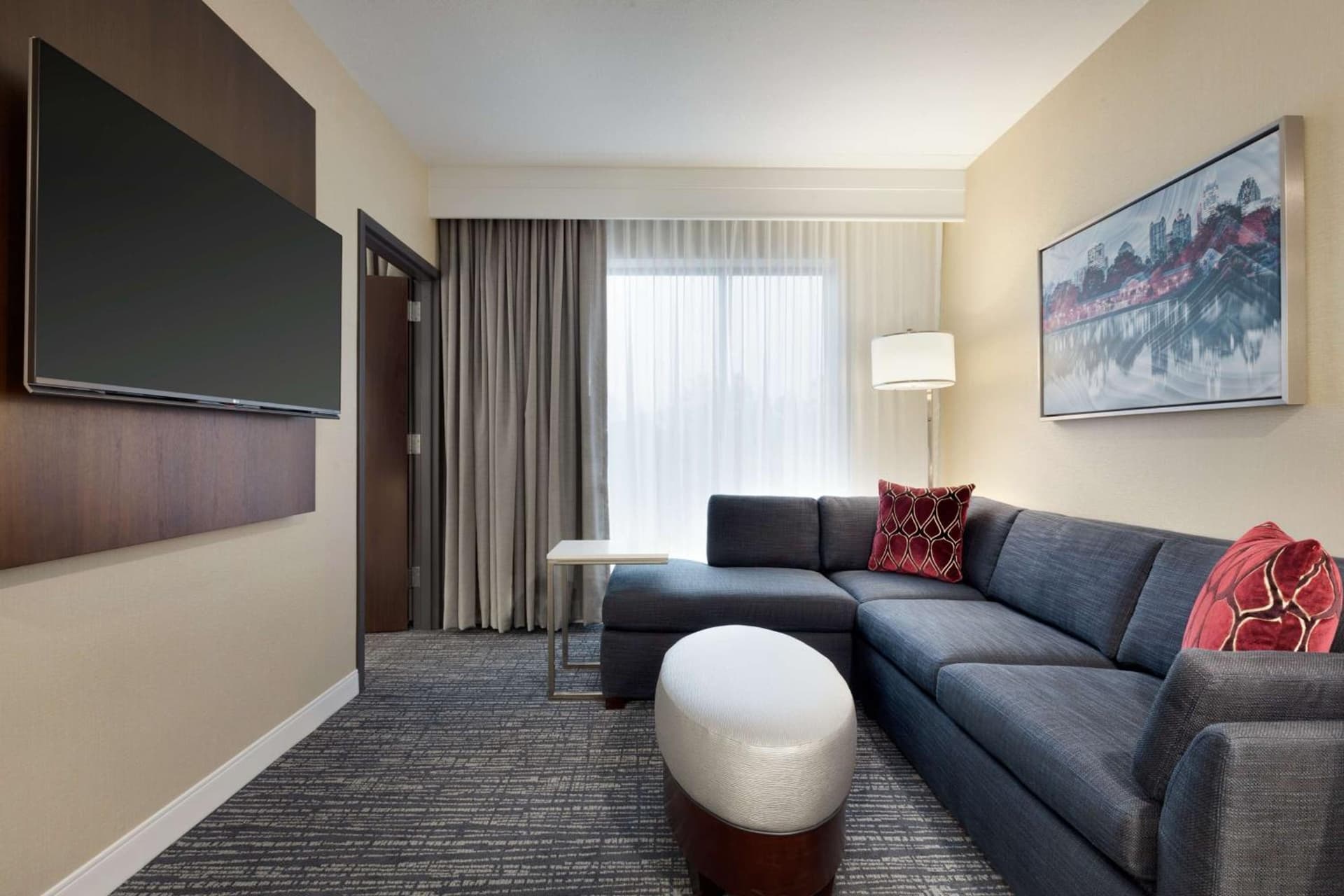 Embassy Suites by Hilton Atlanta NE Gwinnett Sugarloaf gallery photo in Duluth, GA — image 4
