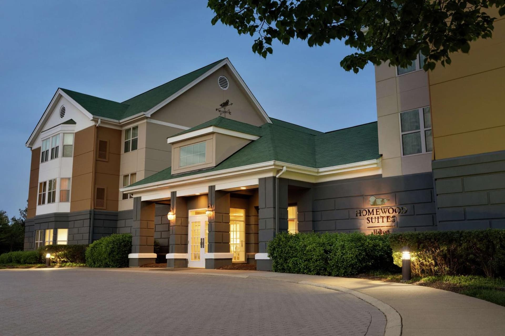 Homewood Suites by Hilton Dulles-North Loudoun interior in Ashburn, VA — gallery photo 2