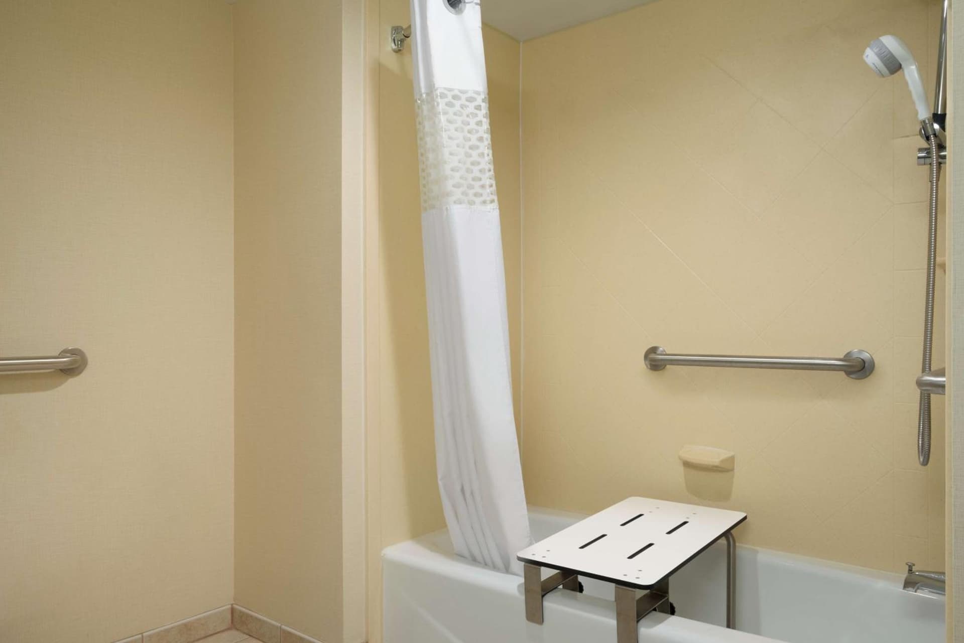 Hampton Inn Lehighton - Jim Thorpe gallery photo in Lehighton, PA — image 18