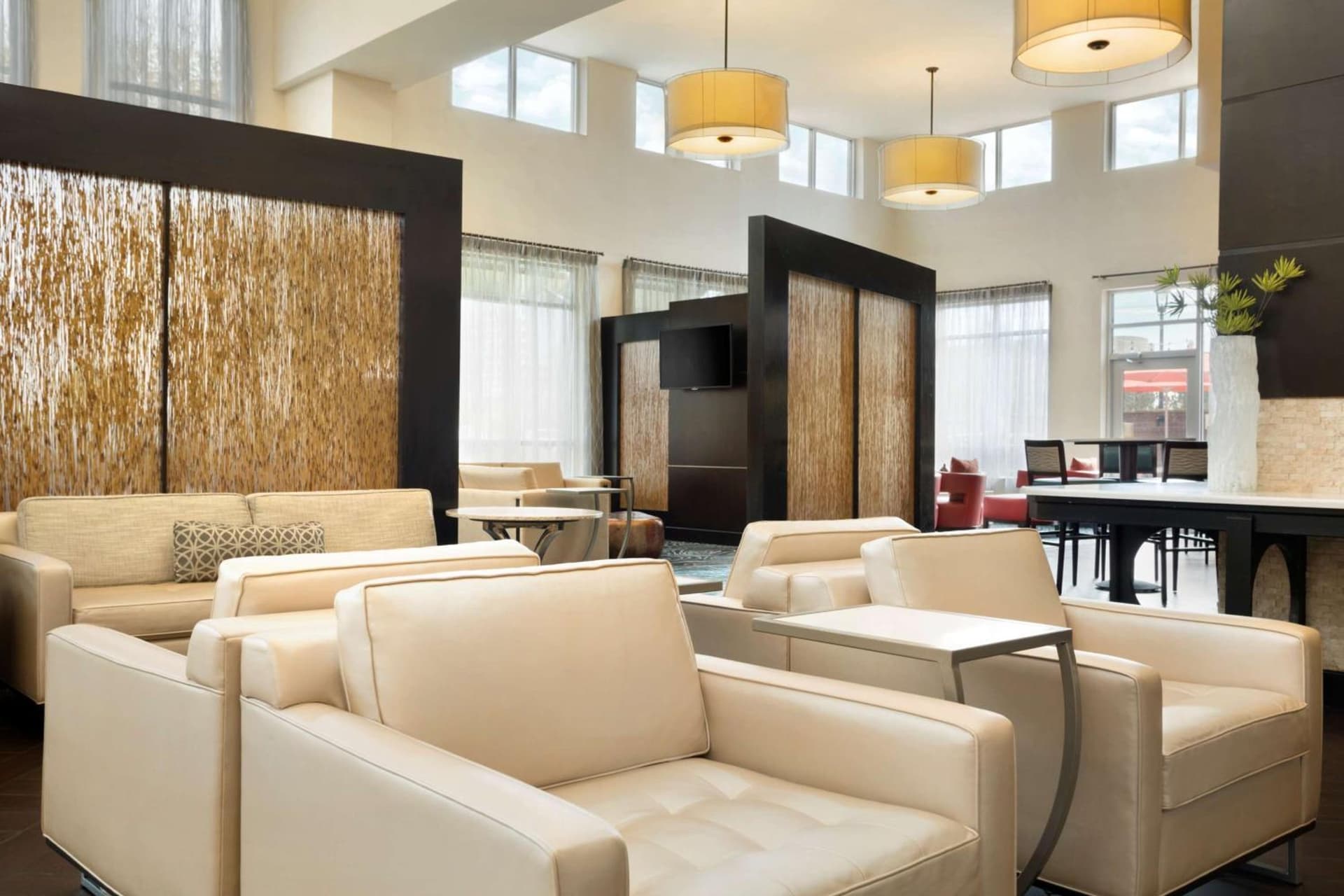 Embassy Suites by Hilton Jackson North Ridgeland gallery photo in Ridgeland, MS — image 10