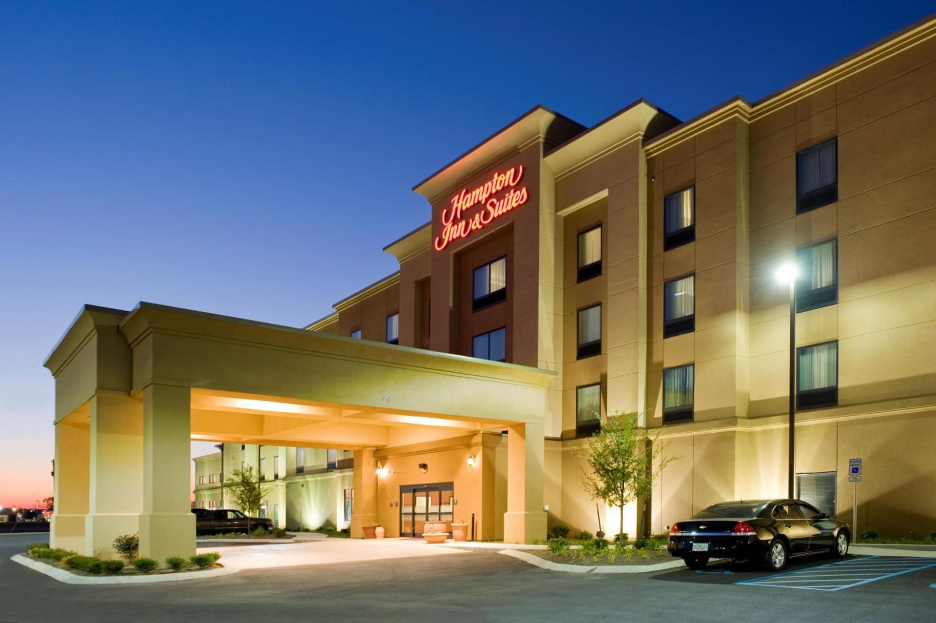 Hampton Inn & Suites Tupelo/Barnes Crossing featured exterior or lobby in Tupelo, MS — similar hotel