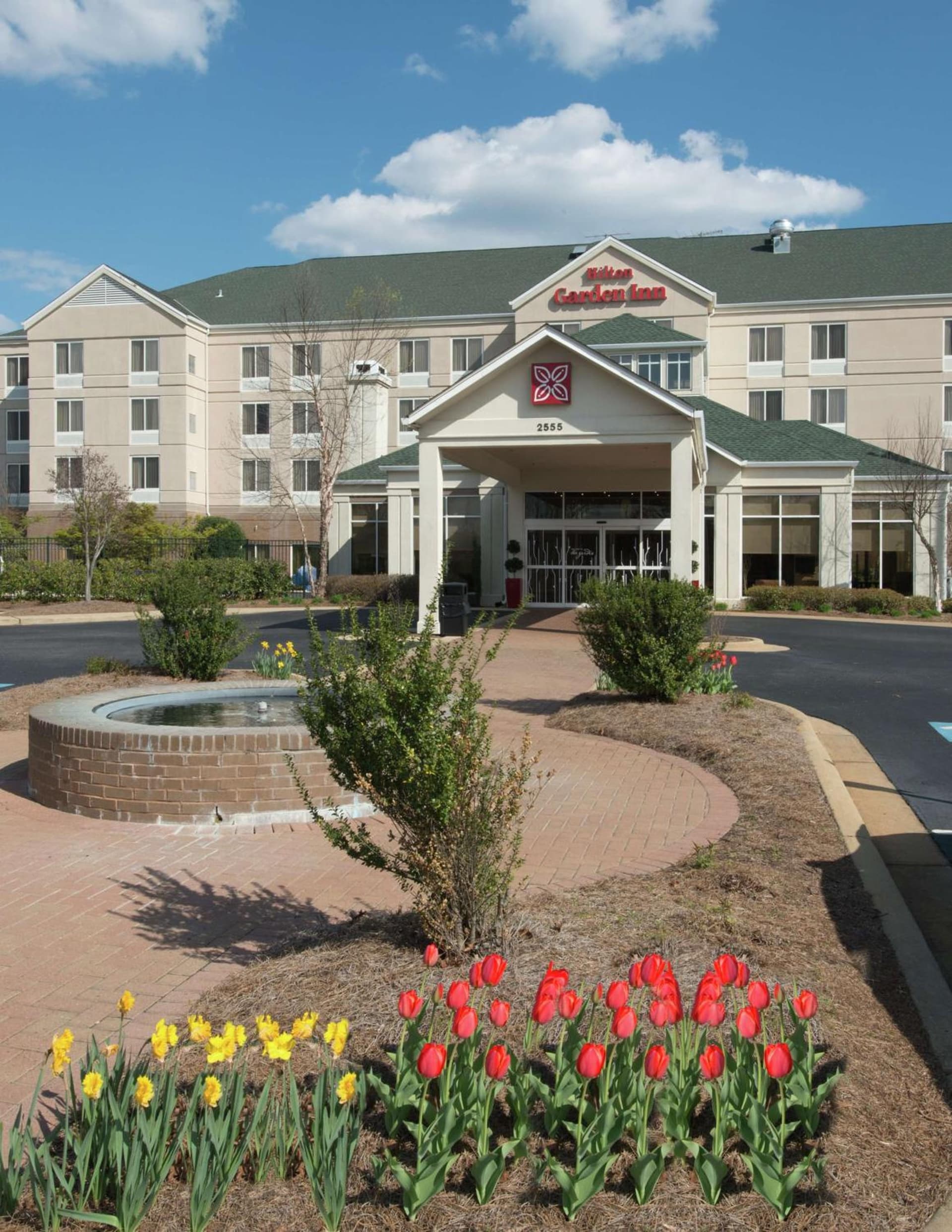 Hilton Garden Inn Auburn/Opelika interior in Auburn, AL — gallery photo 2