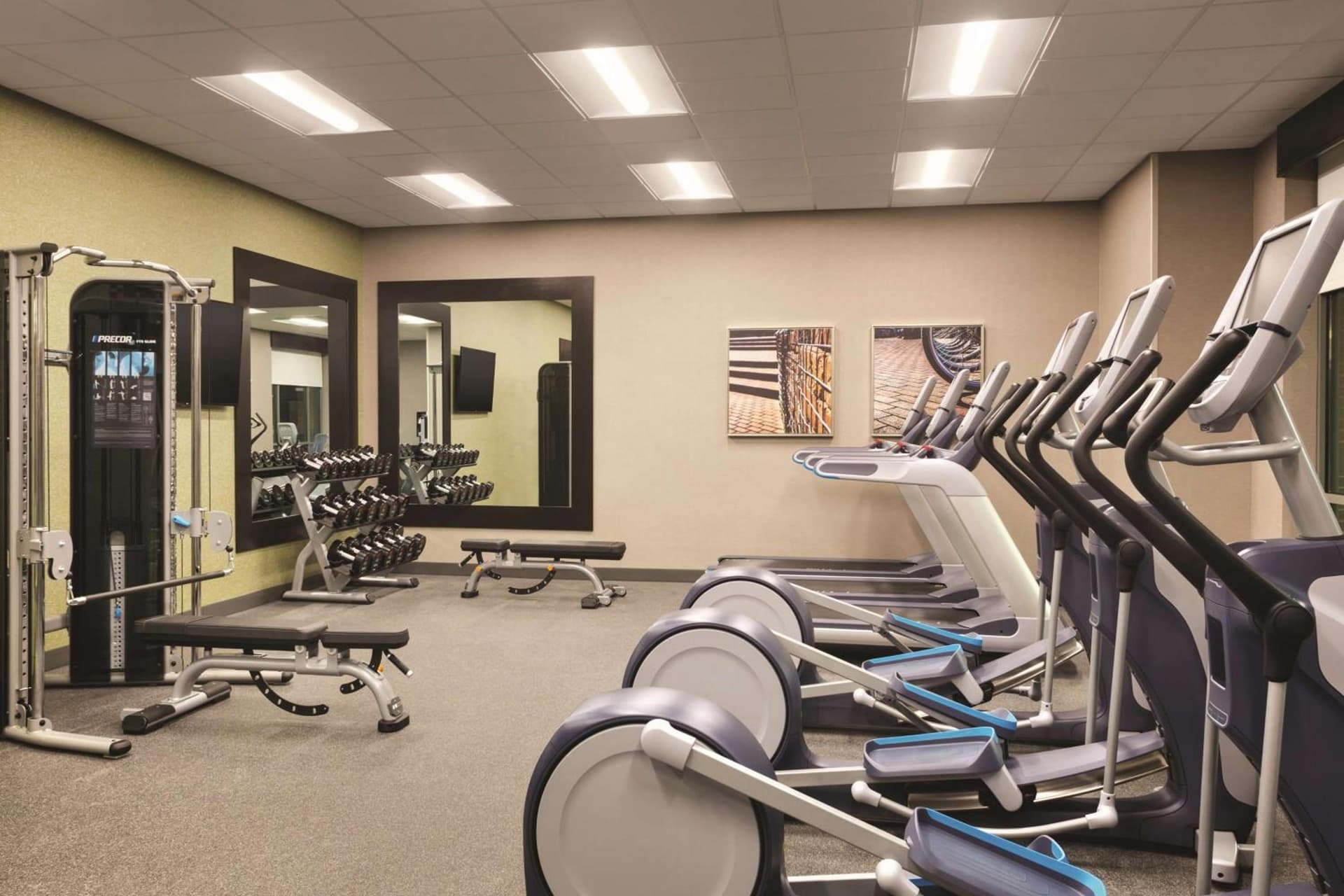 Home2 Suites By Hilton Birmingham Downtown gallery photo in Birmingham, AL — image 12