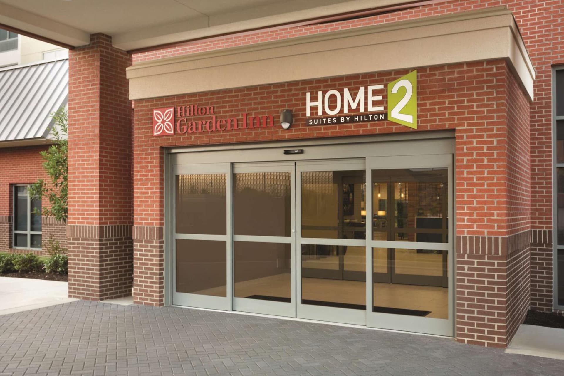 Hilton Garden Inn Downtown Birmingham interior in Birmingham, AL — gallery photo 2