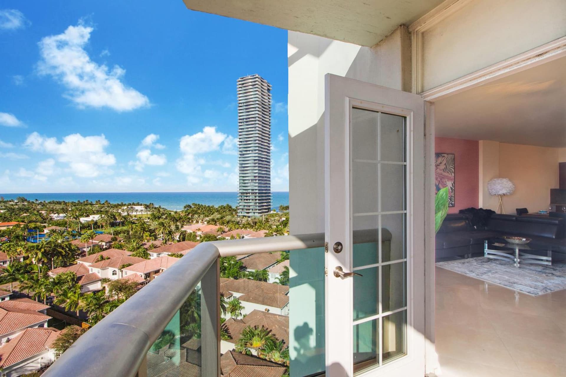 Family Beach Home w Ocean & Bay Views - Upgraded Corner Unit interior in Miami Beach, FL — gallery photo 2