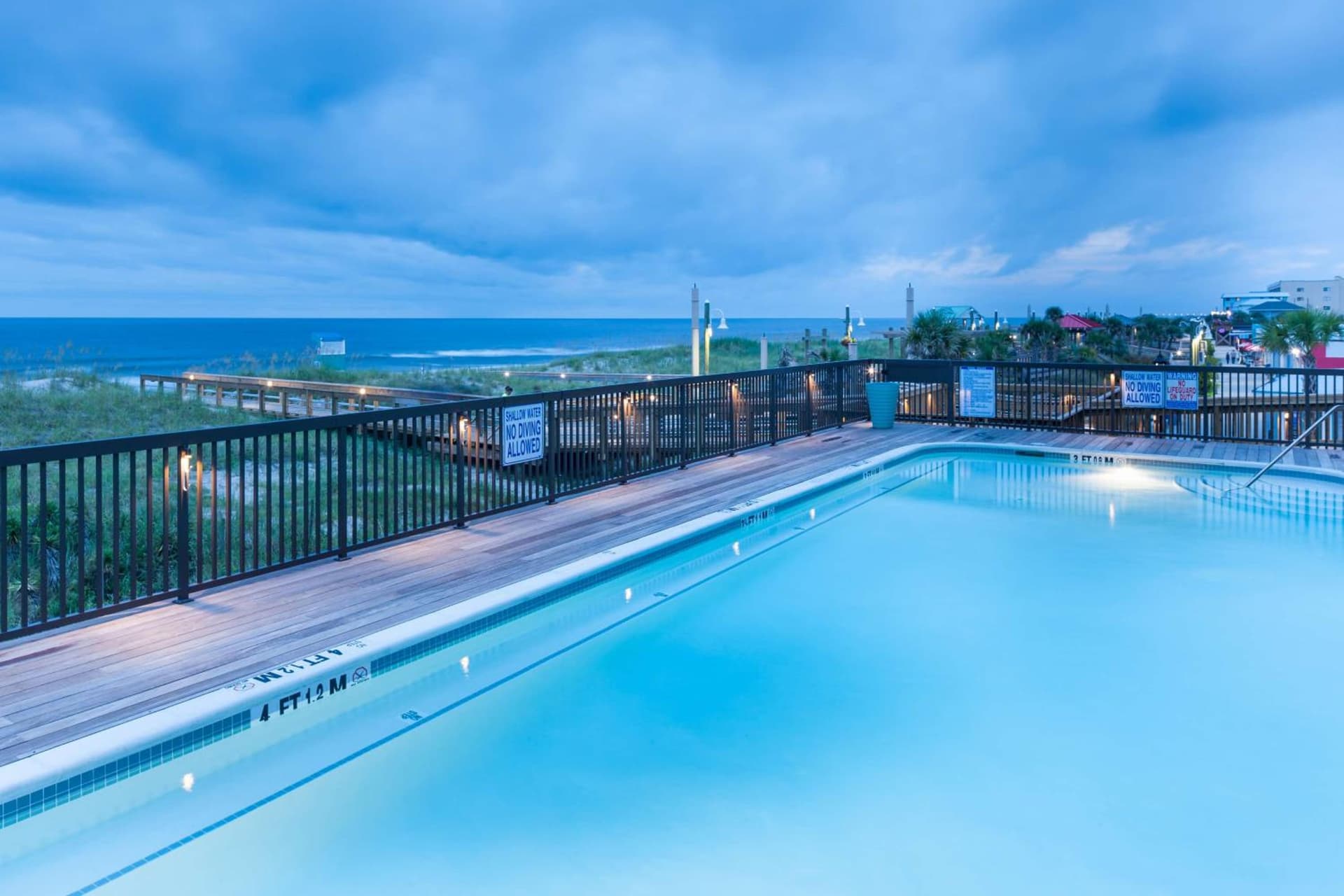 Hampton Inn & Suites by Hilton Carolina Beach Oceanfront gallery photo in Carolina Beach, NC — image 8