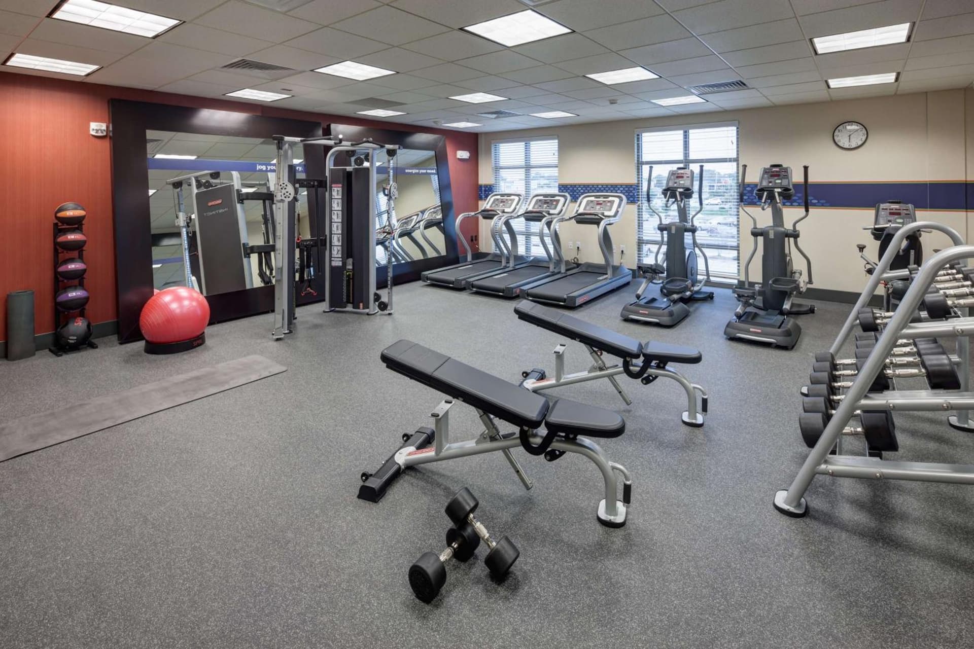 Hampton Inn & Suites by Hilton Carolina Beach Oceanfront gallery photo in Carolina Beach, NC — image 12