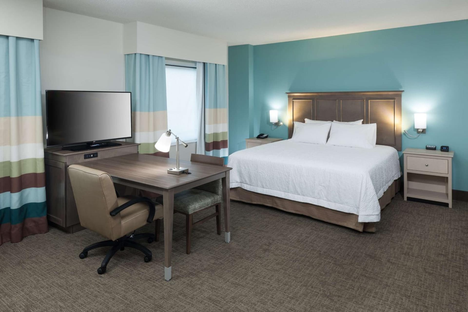 Hampton Inn & Suites by Hilton Carolina Beach Oceanfront gallery photo in Carolina Beach, NC — image 22
