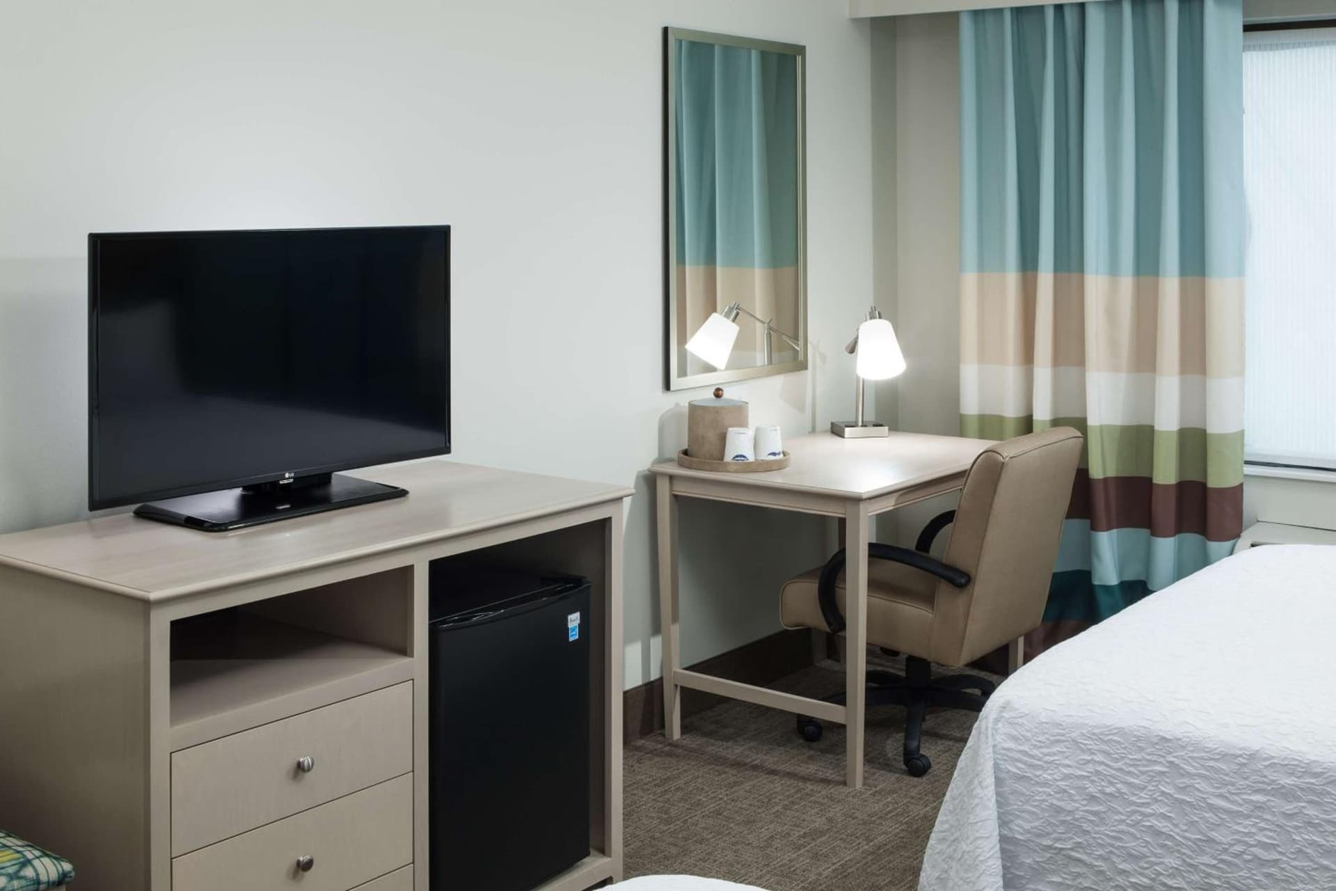 Hampton Inn & Suites by Hilton Carolina Beach Oceanfront gallery photo in Carolina Beach, NC — image 10