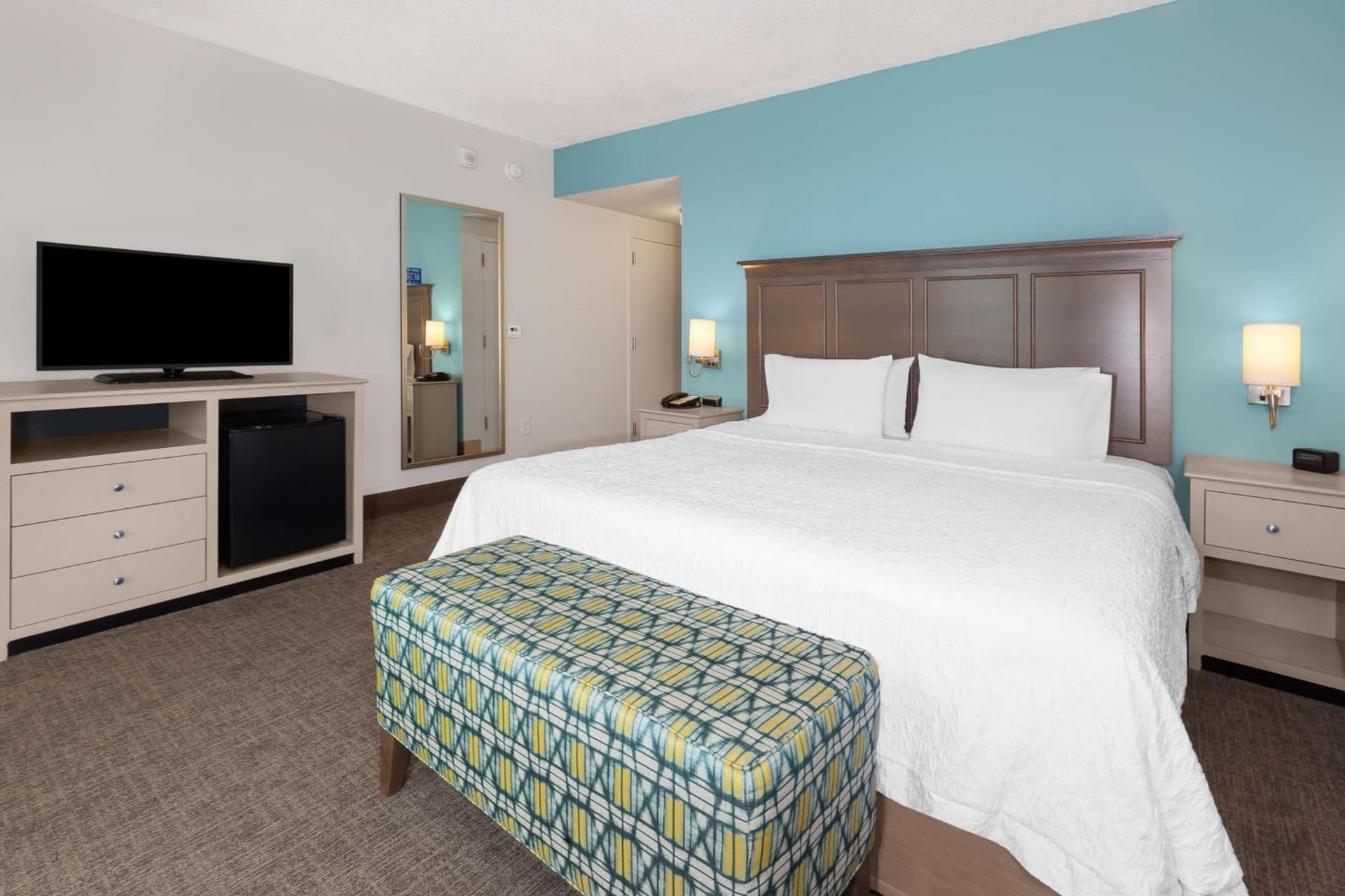 Hampton Inn & Suites by Hilton Carolina Beach Oceanfront gallery photo in Carolina Beach, NC — image 16