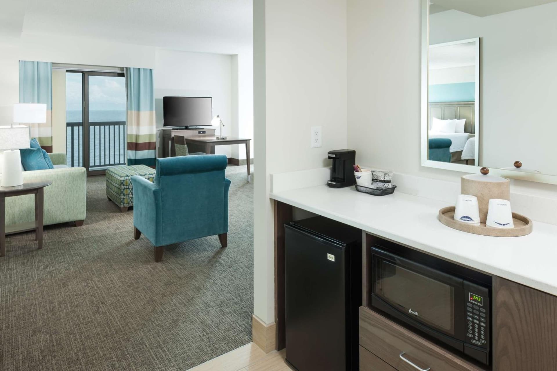 Hampton Inn & Suites by Hilton Carolina Beach Oceanfront gallery photo in Carolina Beach, NC — image 19