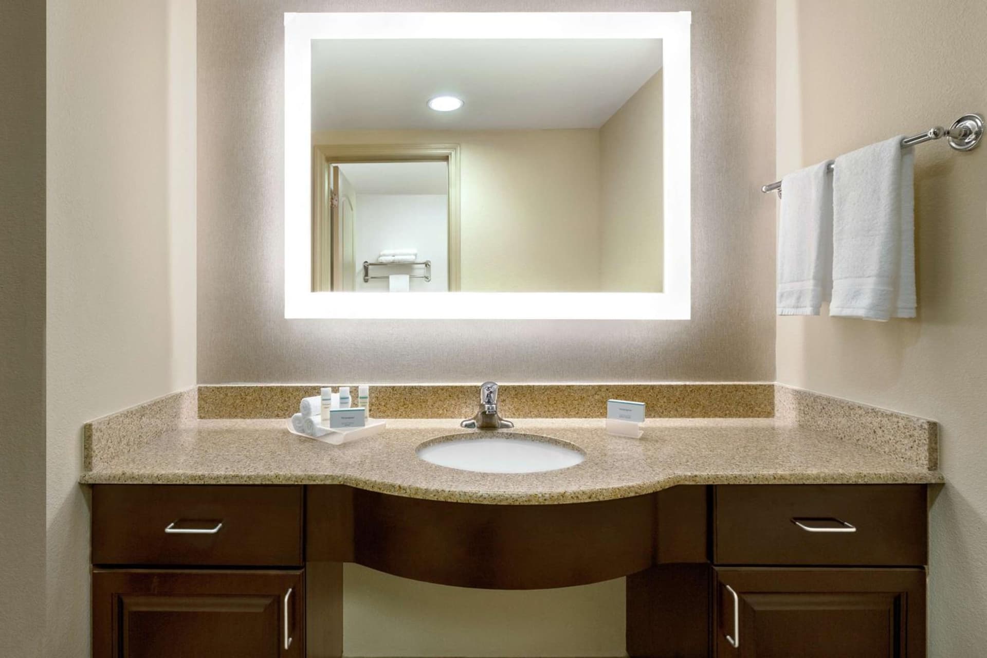 Homewood Suites by Hilton Macon-North gallery photo in Macon, GA — image 17