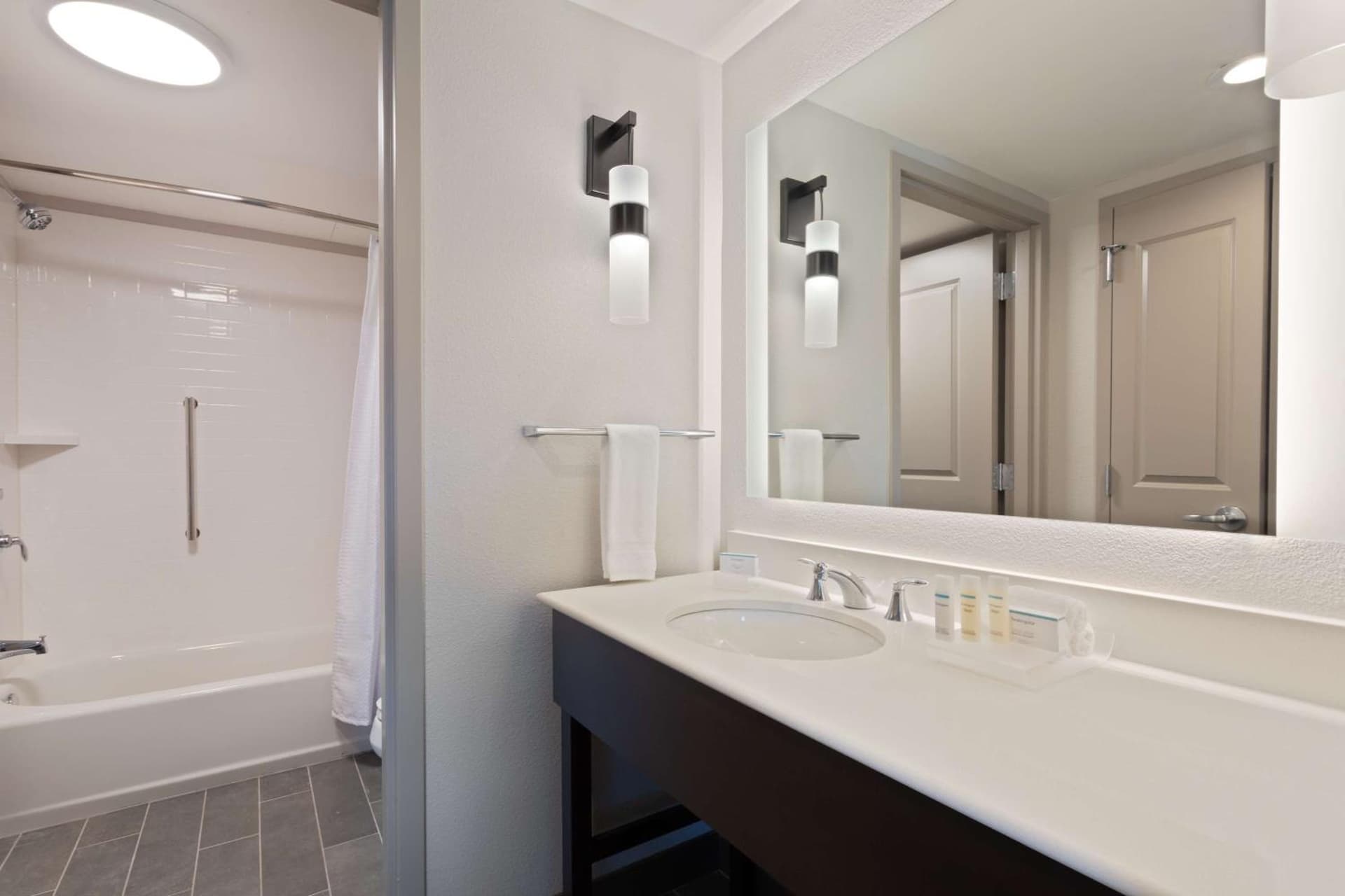 Homewood Suites by Hilton St Augustine San Sebastian gallery photo in St. Augustine, FL — image 32