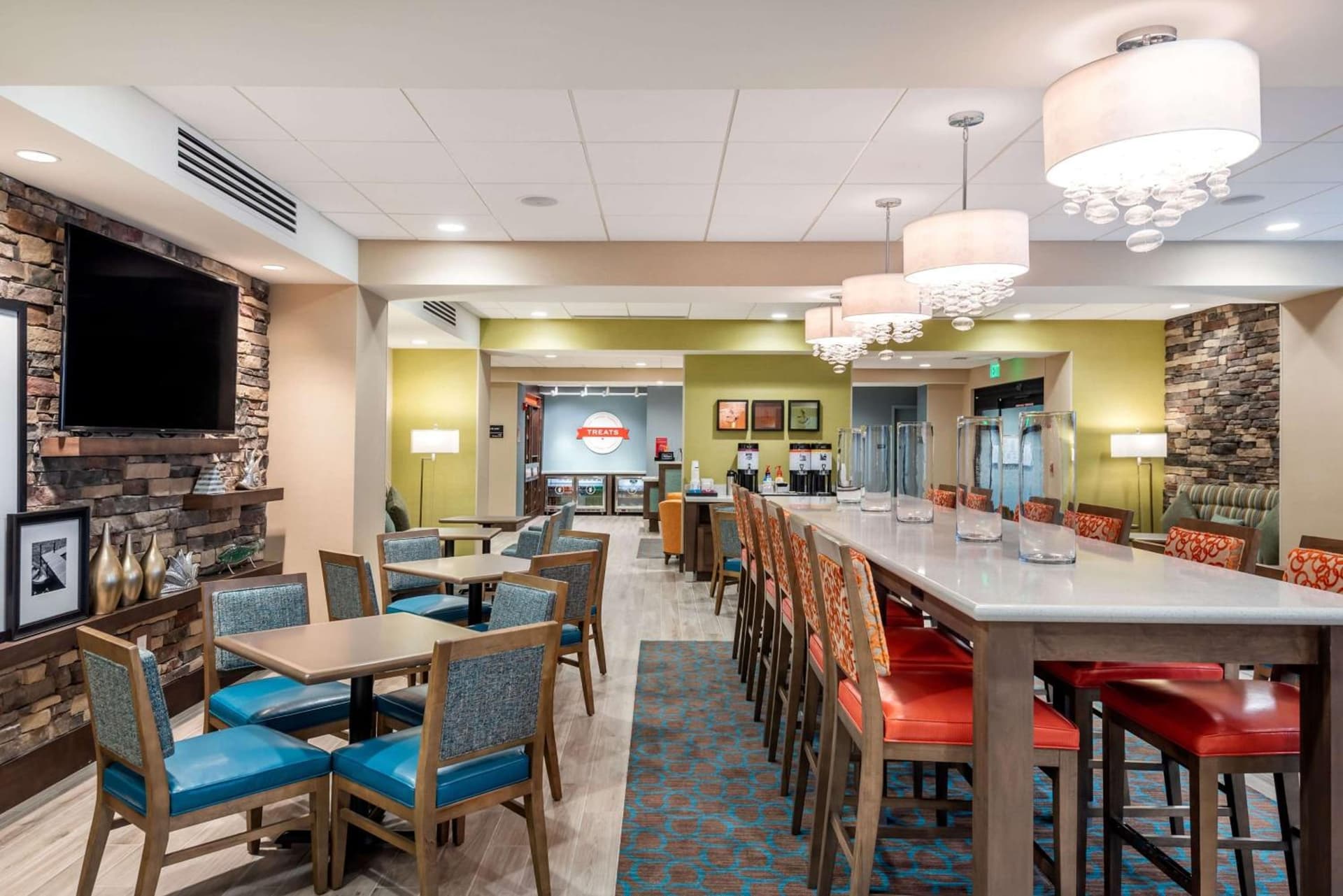 Hampton Inn Baltimore Bayview Campus property views in Baltimore, MD — gallery photo 3
