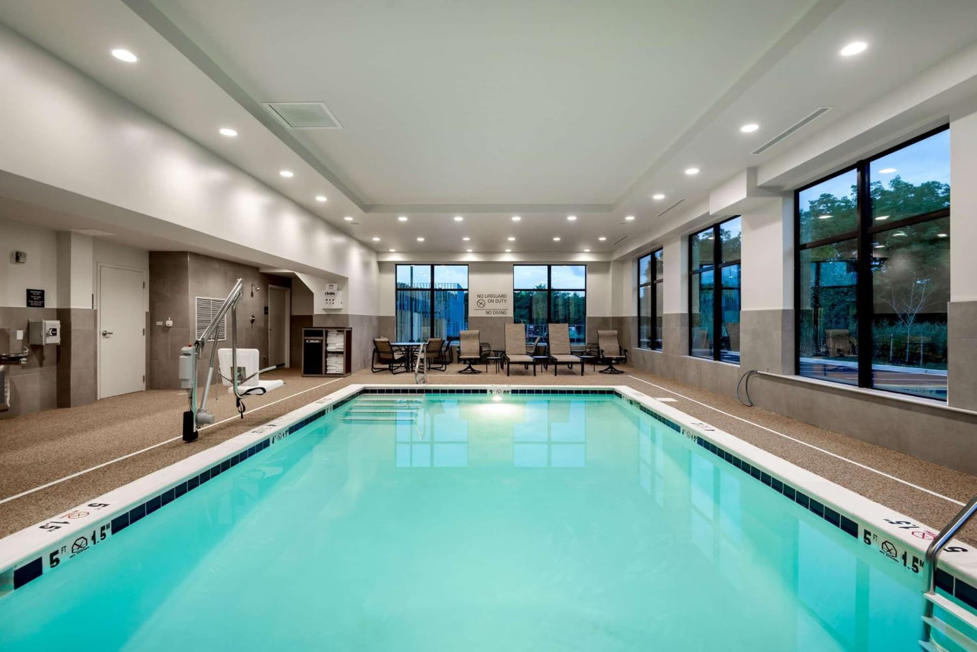 Hampton Inn Baltimore Bayview Campus gallery photo in Baltimore, MD — image 16