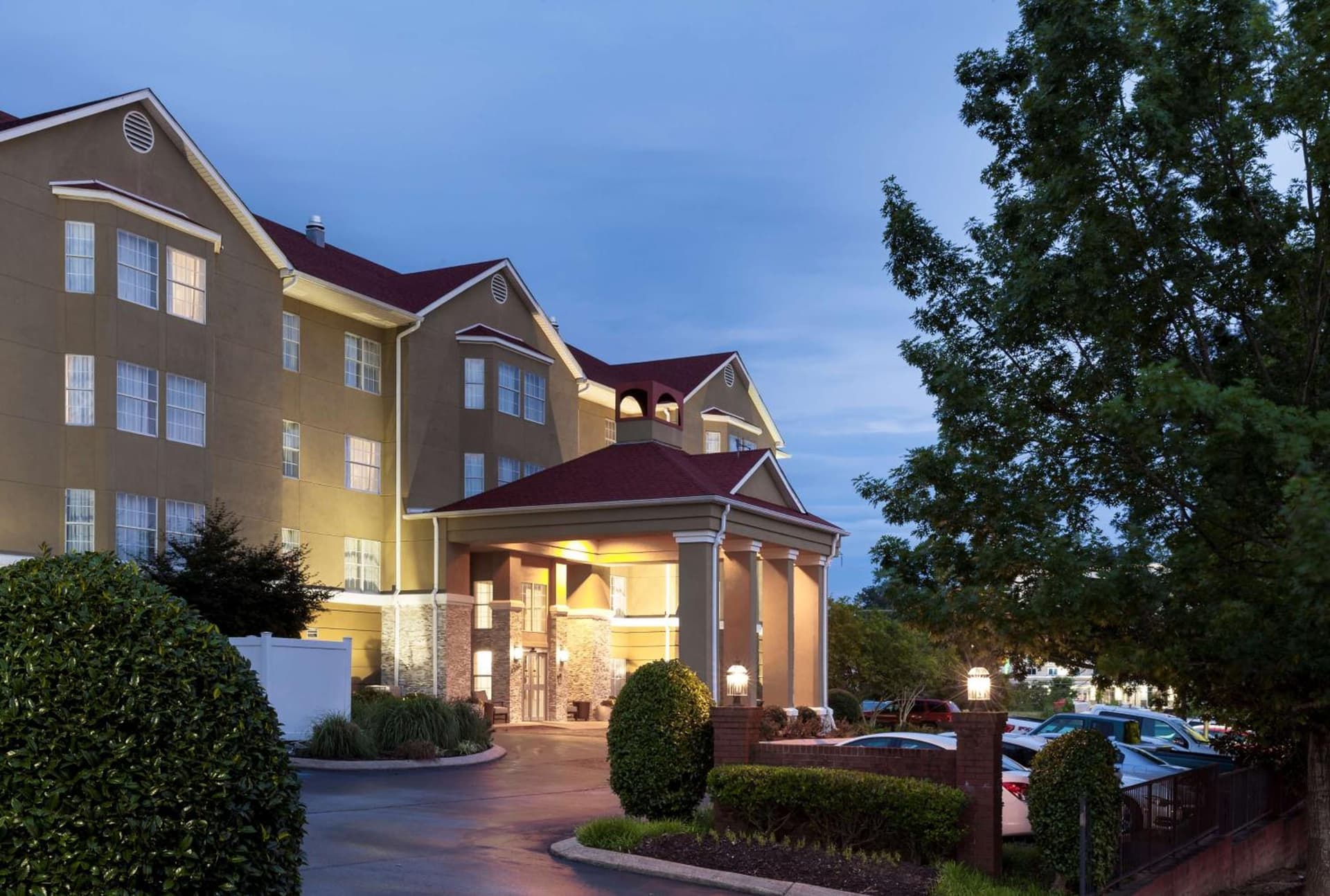 Homewood Suites by Hilton Chattanooga - Hamilton Place interior in Chattanooga, TN — gallery photo 2