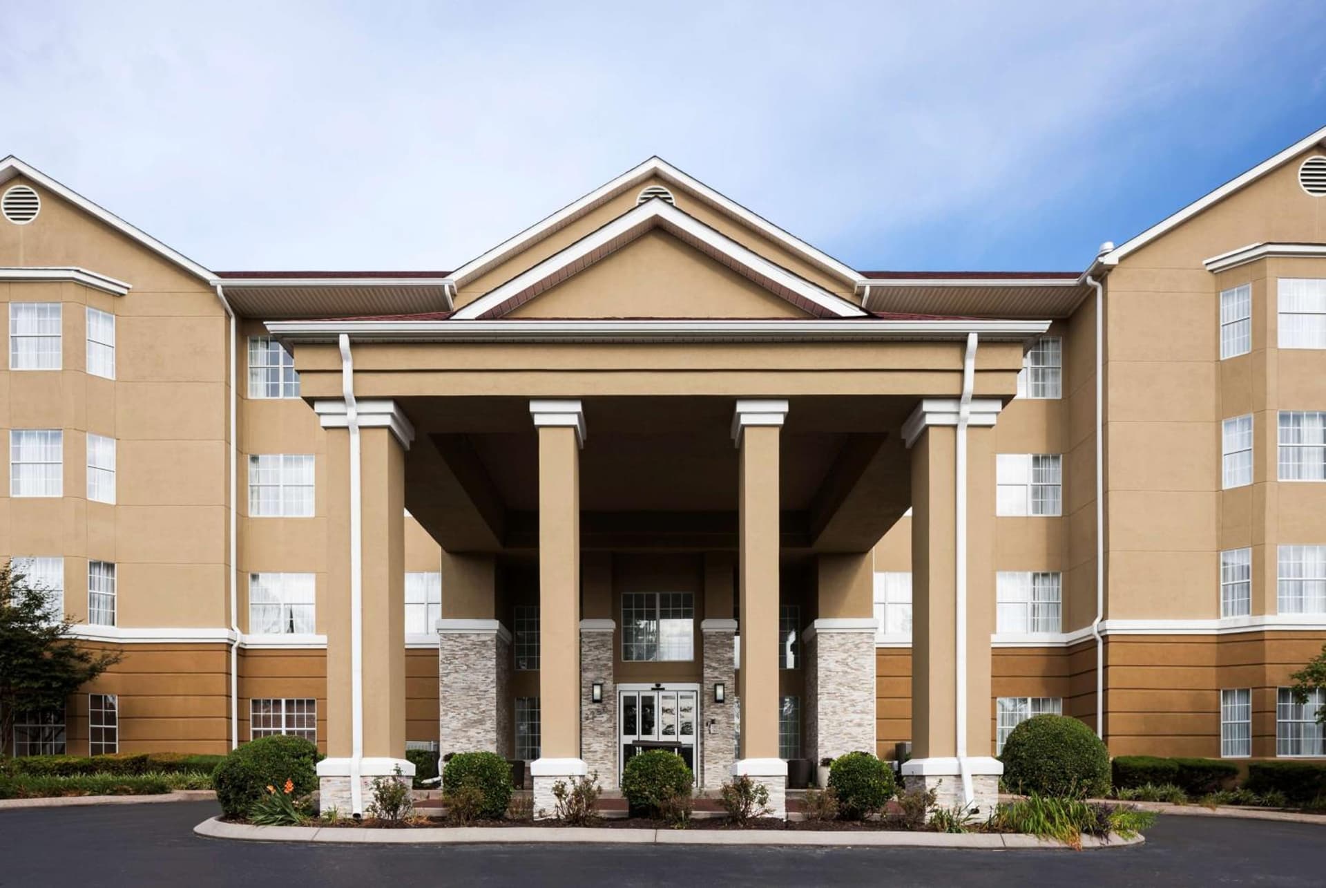 Homewood Suites by Hilton Chattanooga - Hamilton Place property views in Chattanooga, TN — gallery photo 3