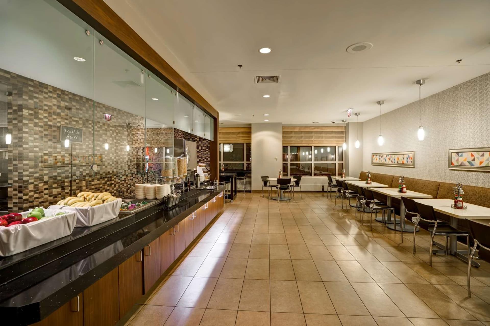 Embassy Suites Chicago - Downtown River North gallery photo in Chicago, IL — image 38