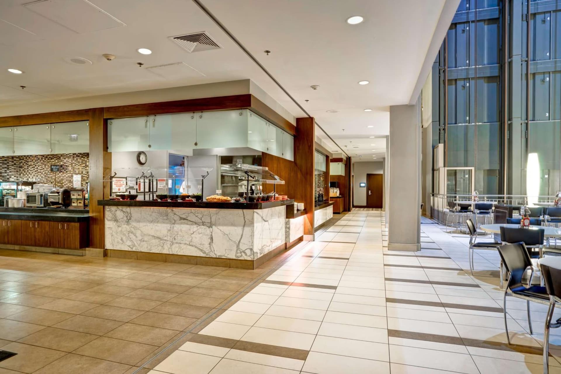 Embassy Suites Chicago - Downtown River North gallery photo in Chicago, IL — image 17
