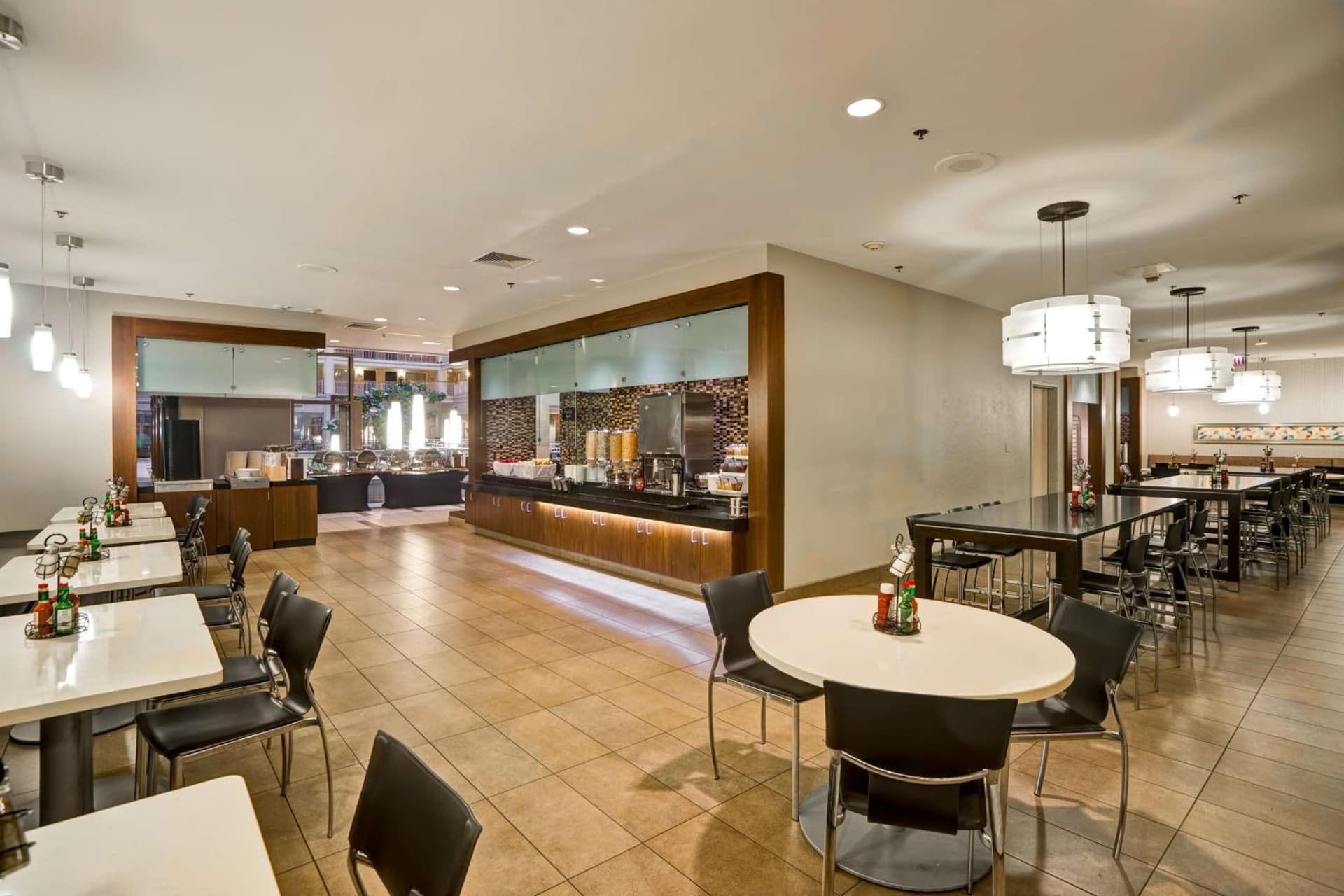 Embassy Suites Chicago - Downtown River North gallery photo in Chicago, IL — image 27