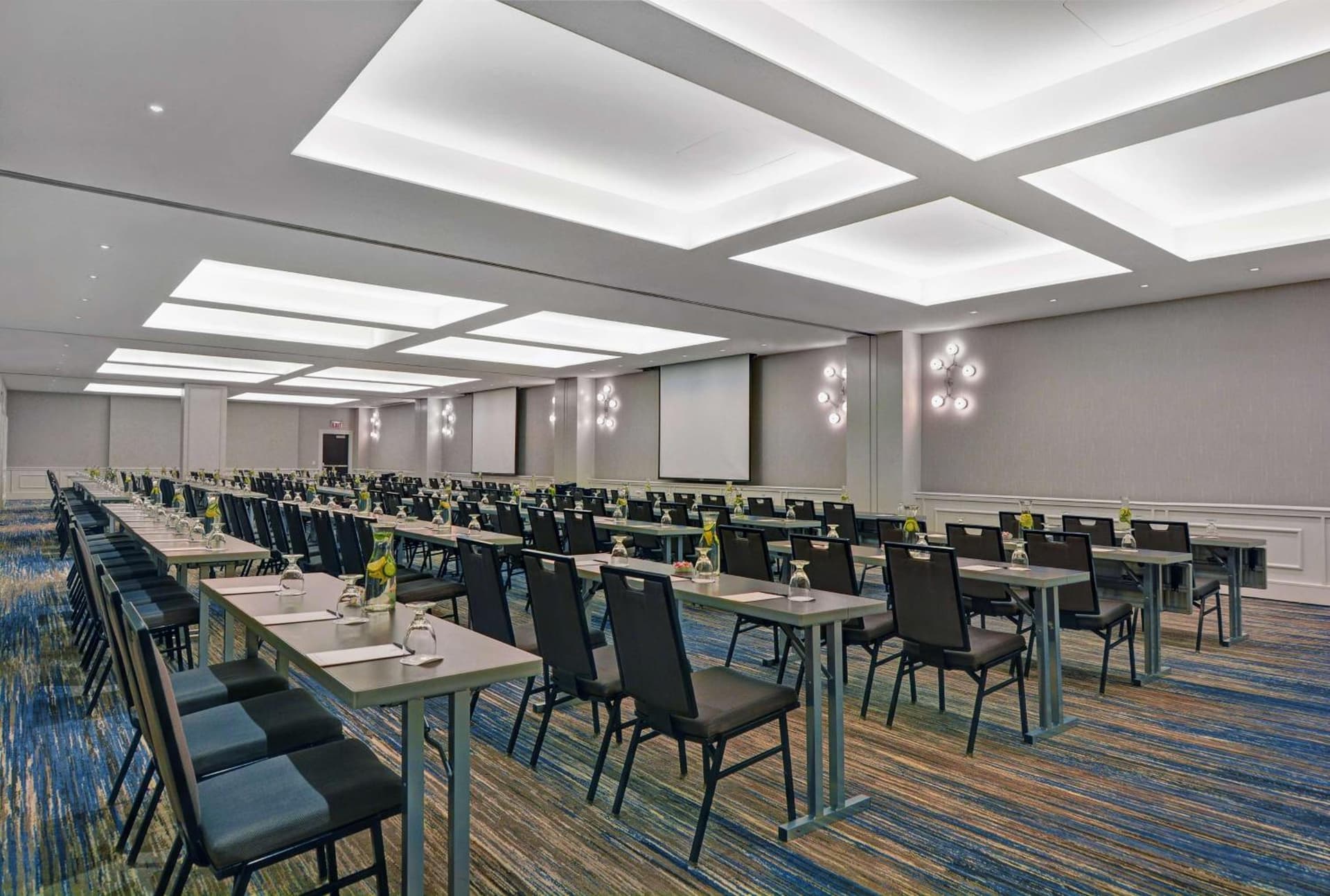 Embassy Suites Chicago - Downtown River North gallery photo in Chicago, IL — image 30