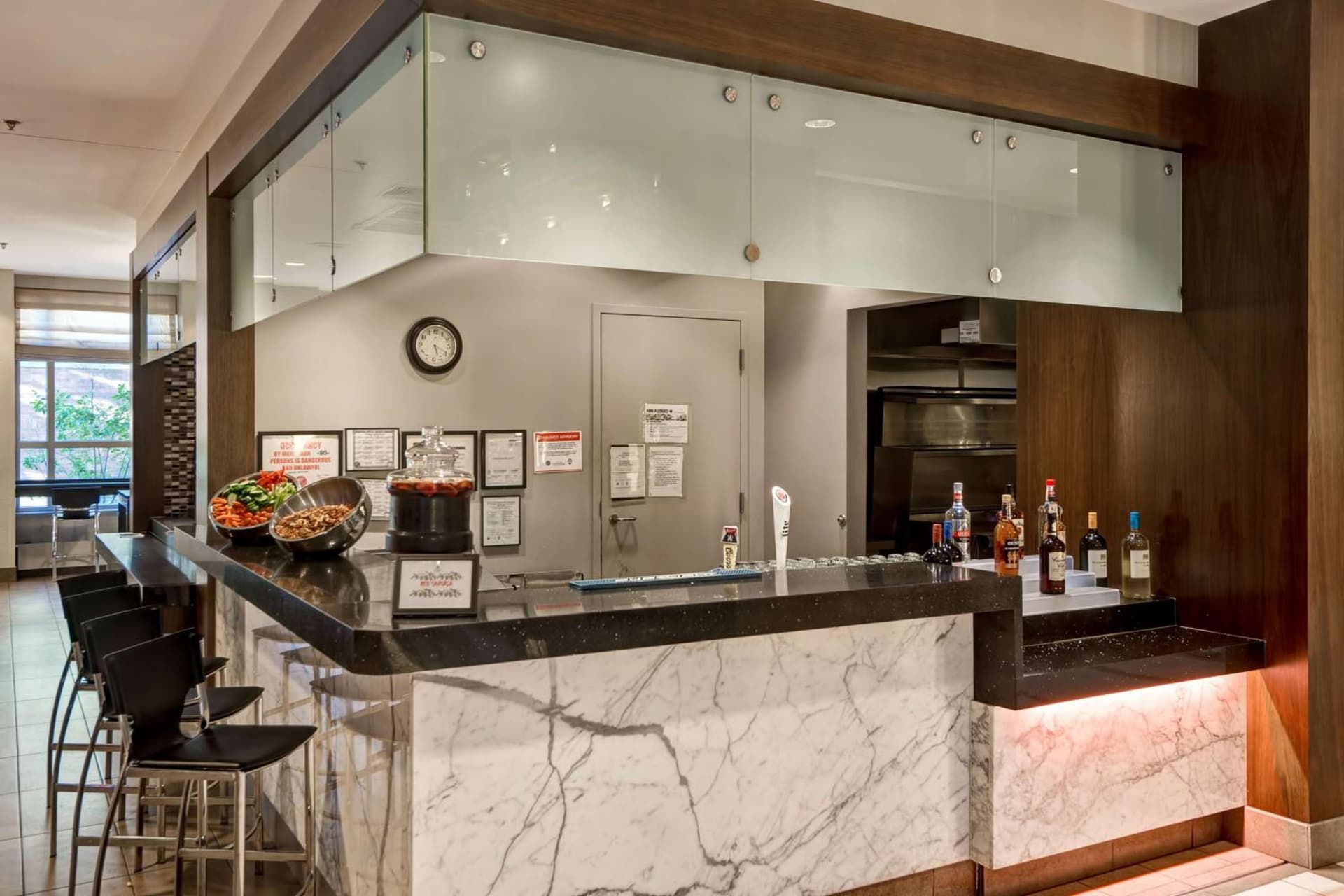 Embassy Suites Chicago - Downtown River North gallery photo in Chicago, IL — image 6