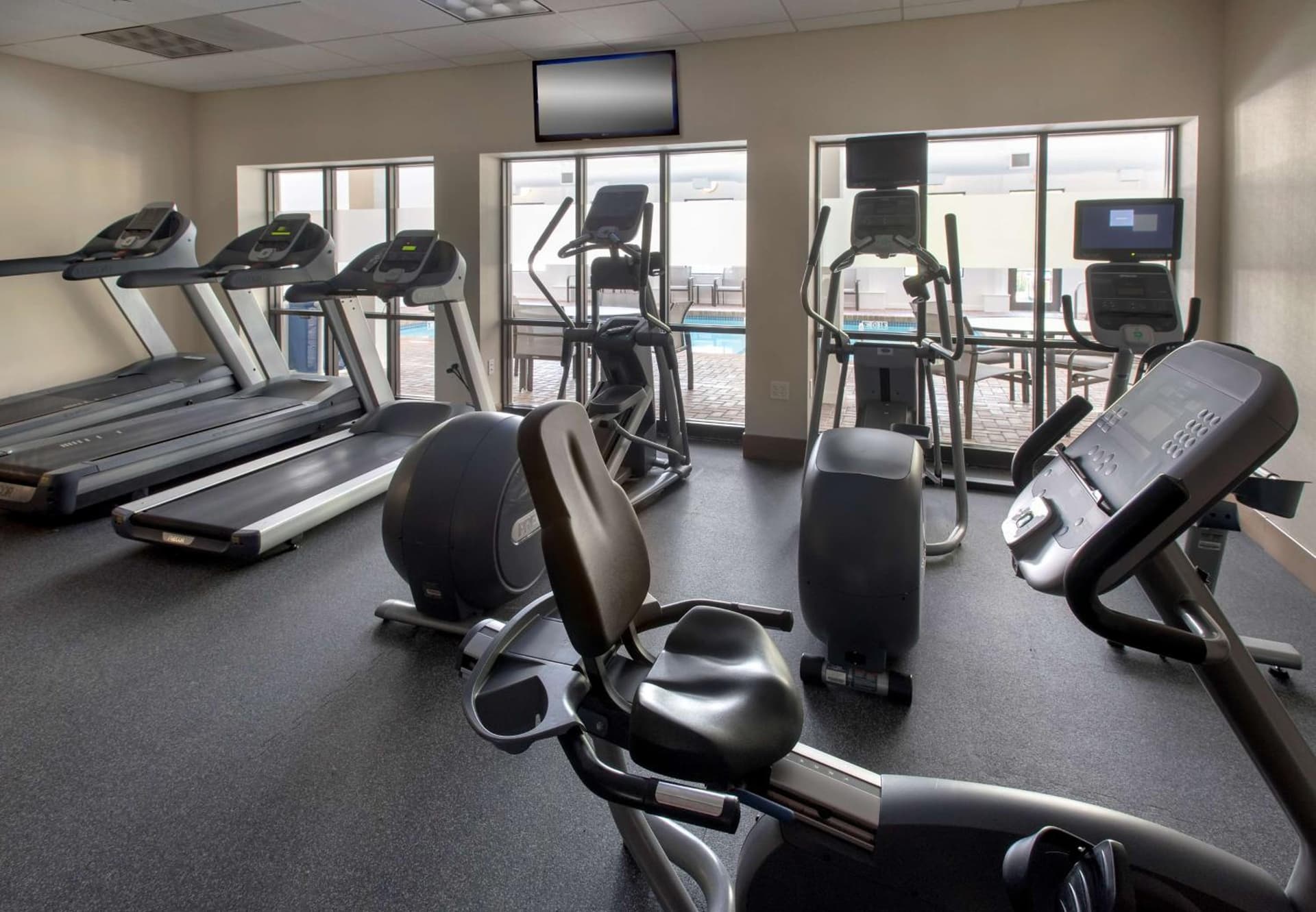 Hampton Inn Boston Logan Airport gallery photo in Boston, MA — image 24