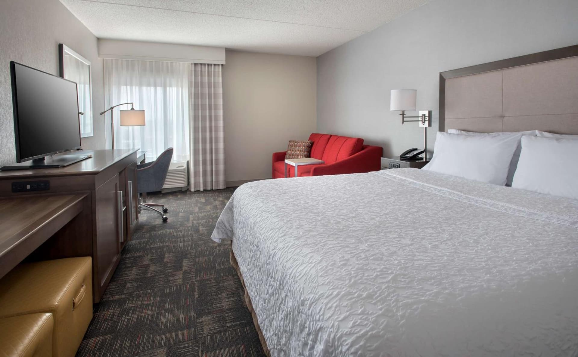 Hampton Inn Boston Logan Airport gallery photo in Boston, MA — image 4