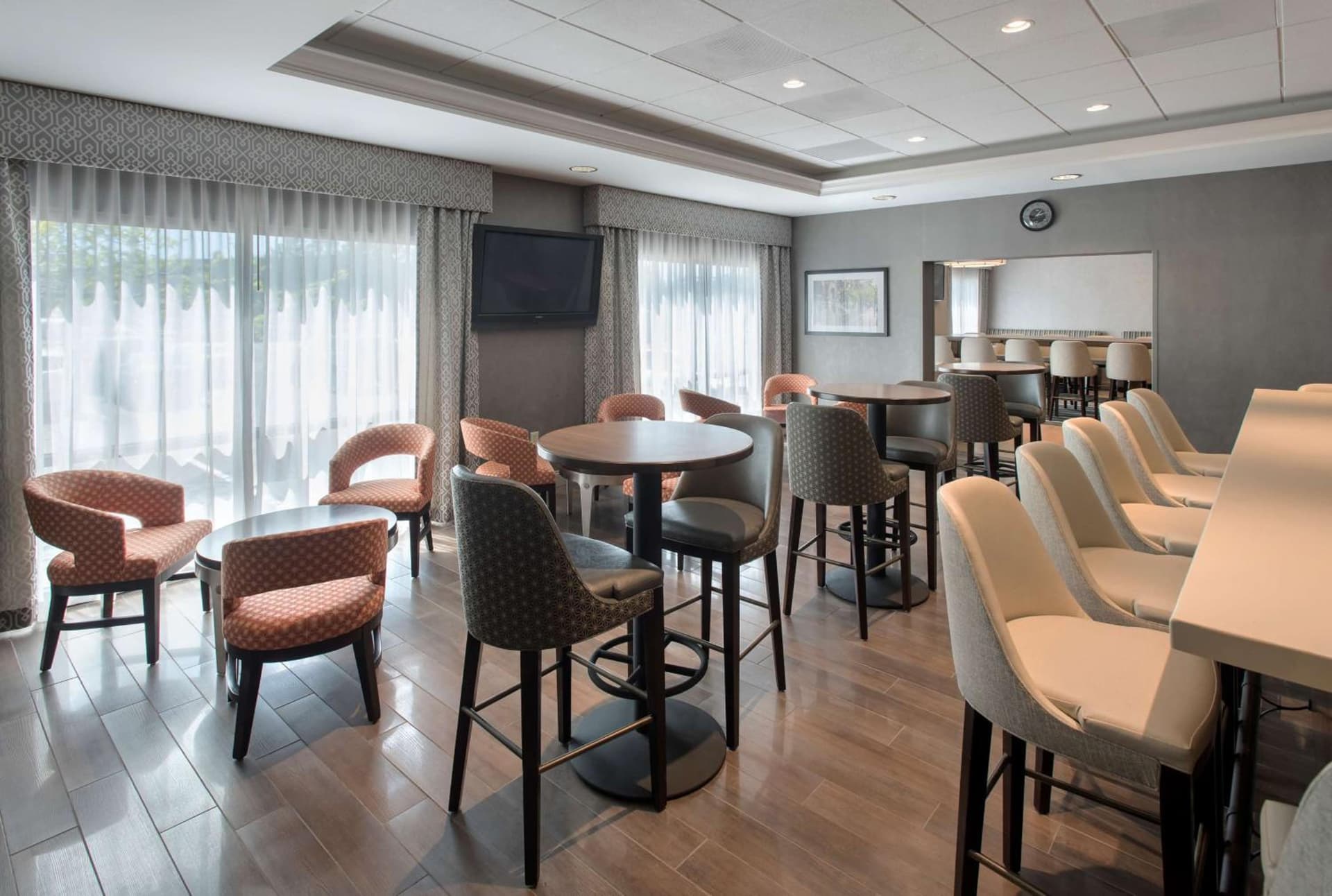 Hampton Inn Boston Logan Airport gallery photo in Boston, MA — image 13