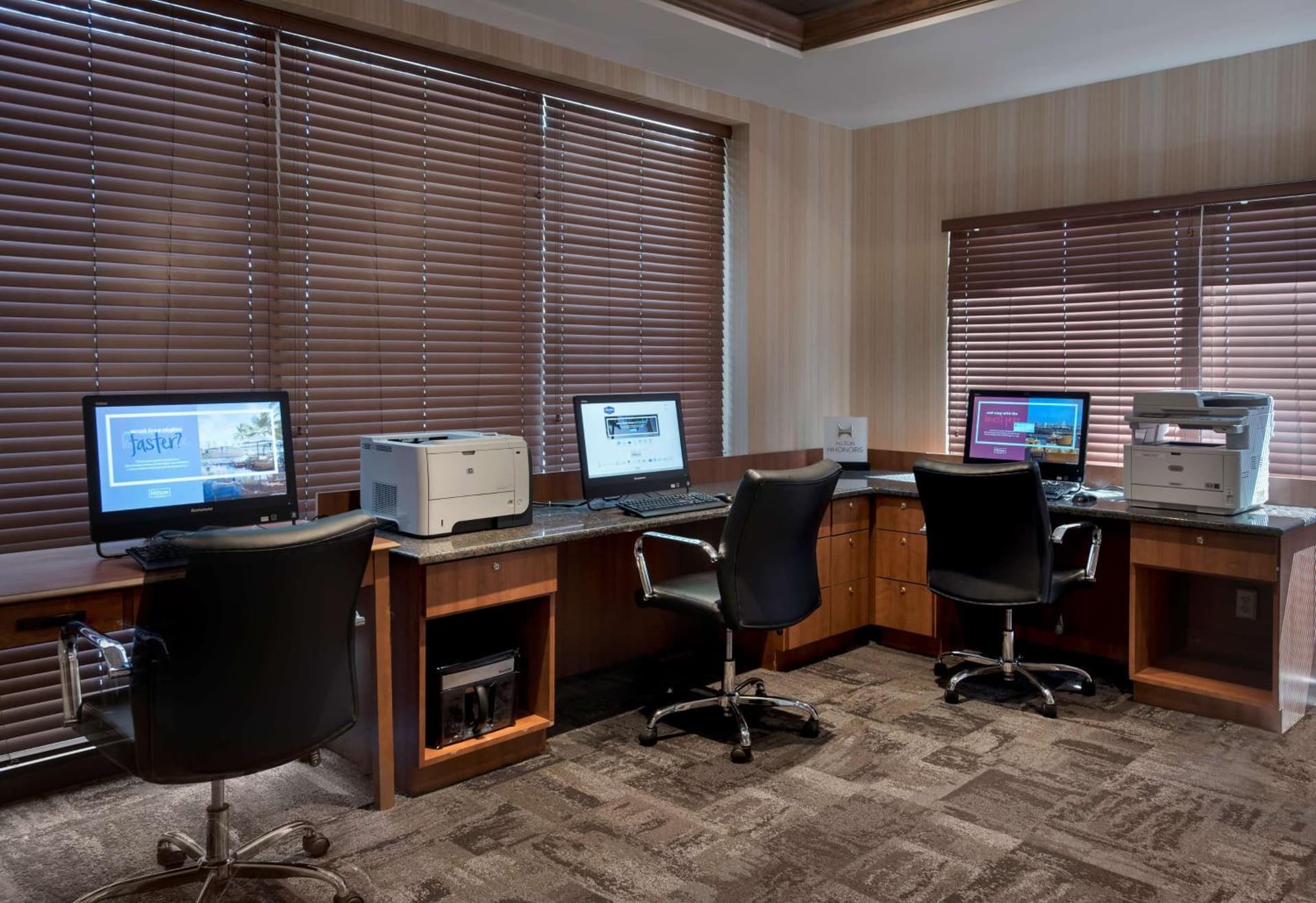 Hampton Inn Boston Logan Airport gallery photo in Boston, MA — image 12