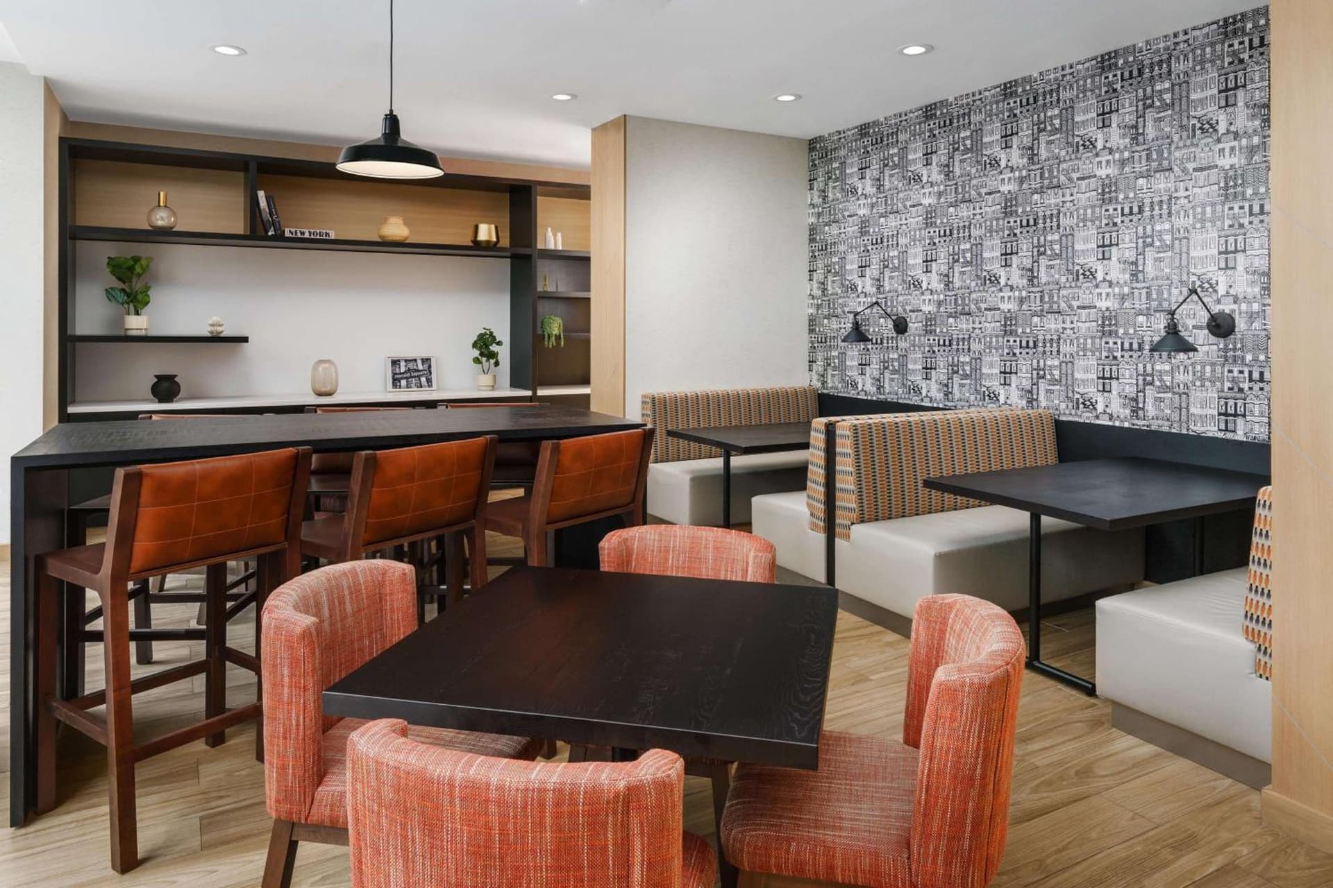 Hampton Inn Manhattan-35th St Empire State Bldg interior in New York, NY — gallery photo 2