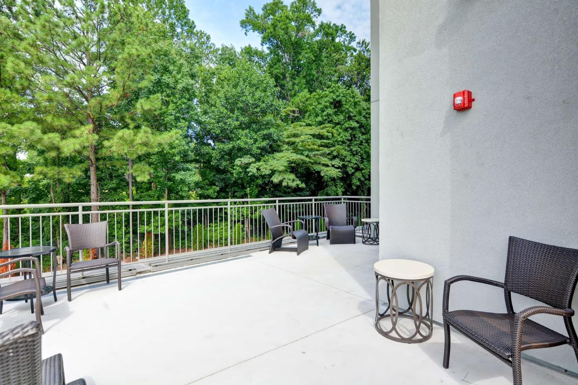 Hampton Inn Atlanta Kennesaw interior in Kennesaw, GA — gallery photo 2