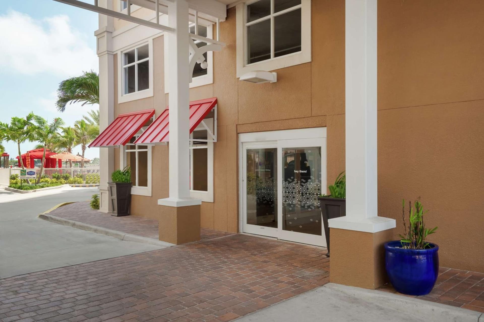 Hampton Inn and Suites Clearwater Beach gallery photo in Clearwater Beach, FL — image 22