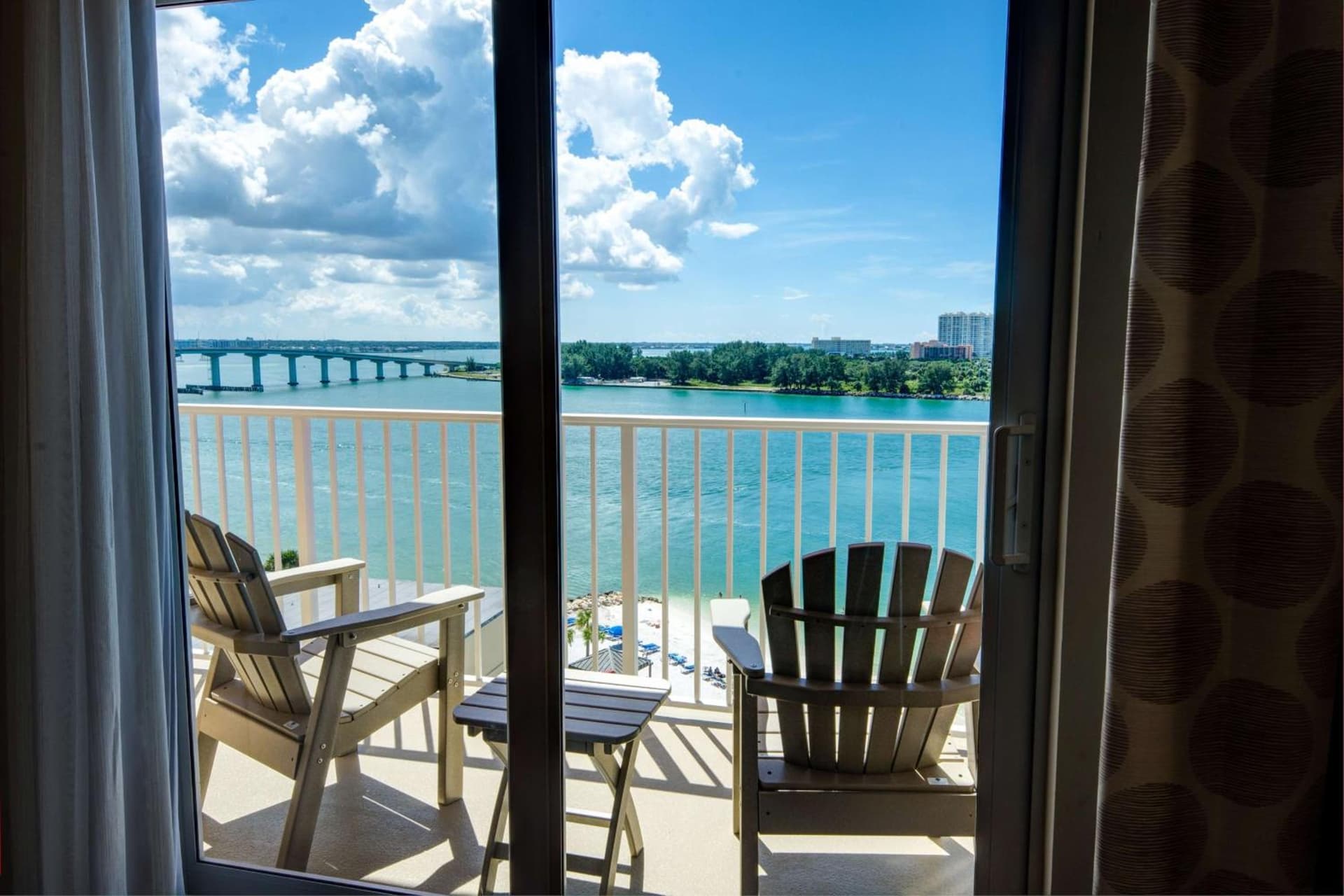 Hampton Inn and Suites Clearwater Beach gallery photo in Clearwater Beach, FL — image 9