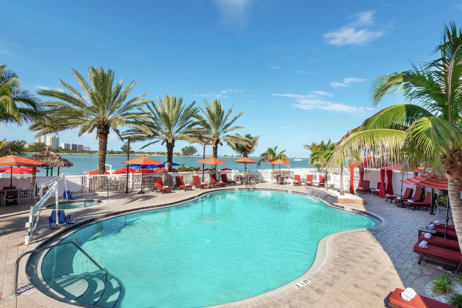 Hampton Inn and Suites Clearwater Beach gallery photo in Clearwater Beach, FL — image 14