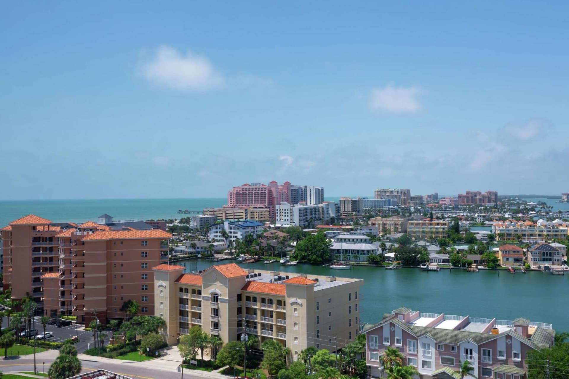Hampton Inn and Suites Clearwater Beach gallery photo in Clearwater Beach, FL — image 26