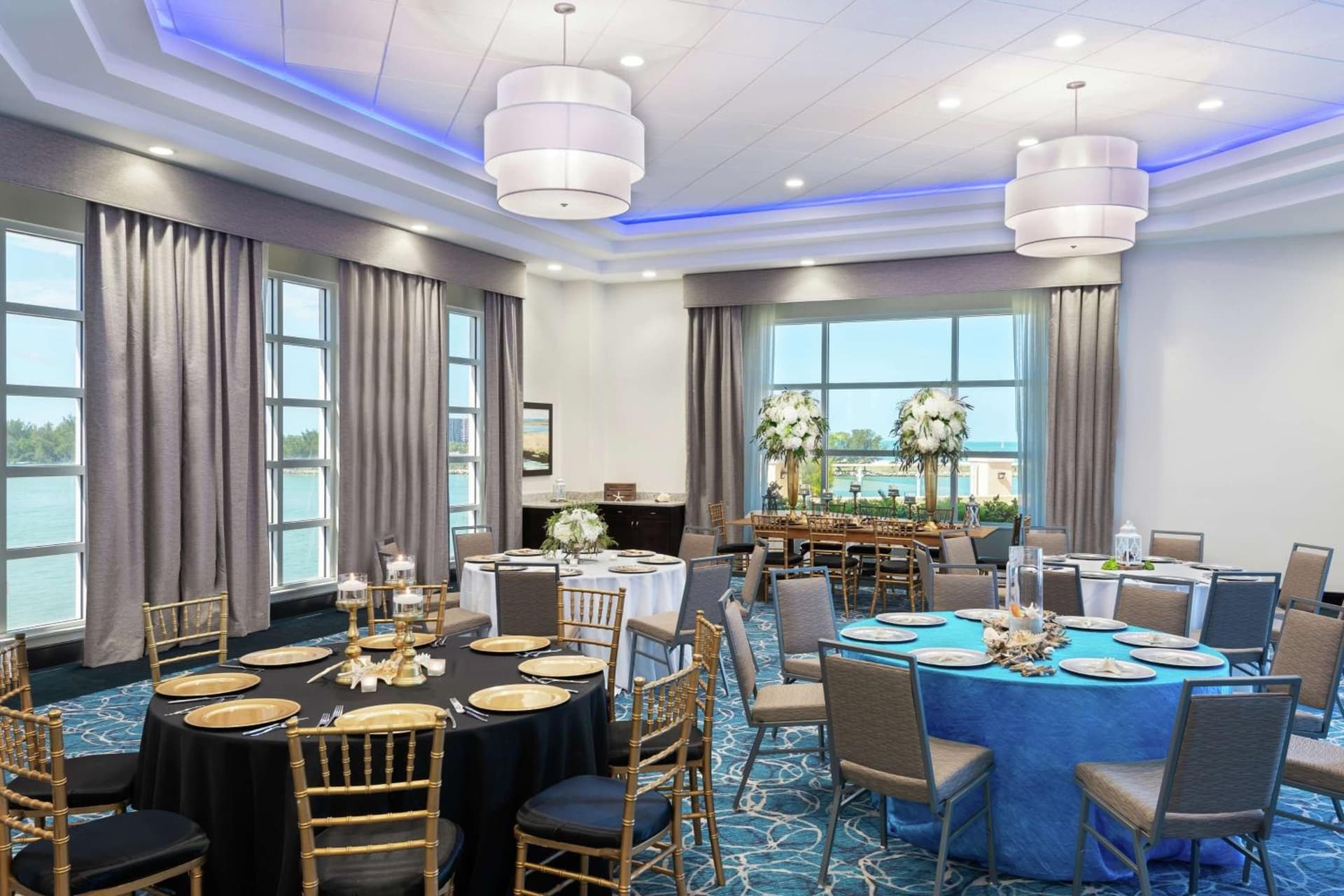 Hampton Inn and Suites Clearwater Beach gallery photo in Clearwater Beach, FL — image 43