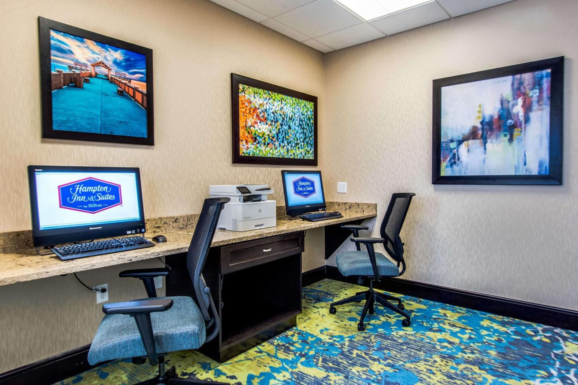 Hampton Inn and Suites Clearwater Beach gallery photo in Clearwater Beach, FL — image 5