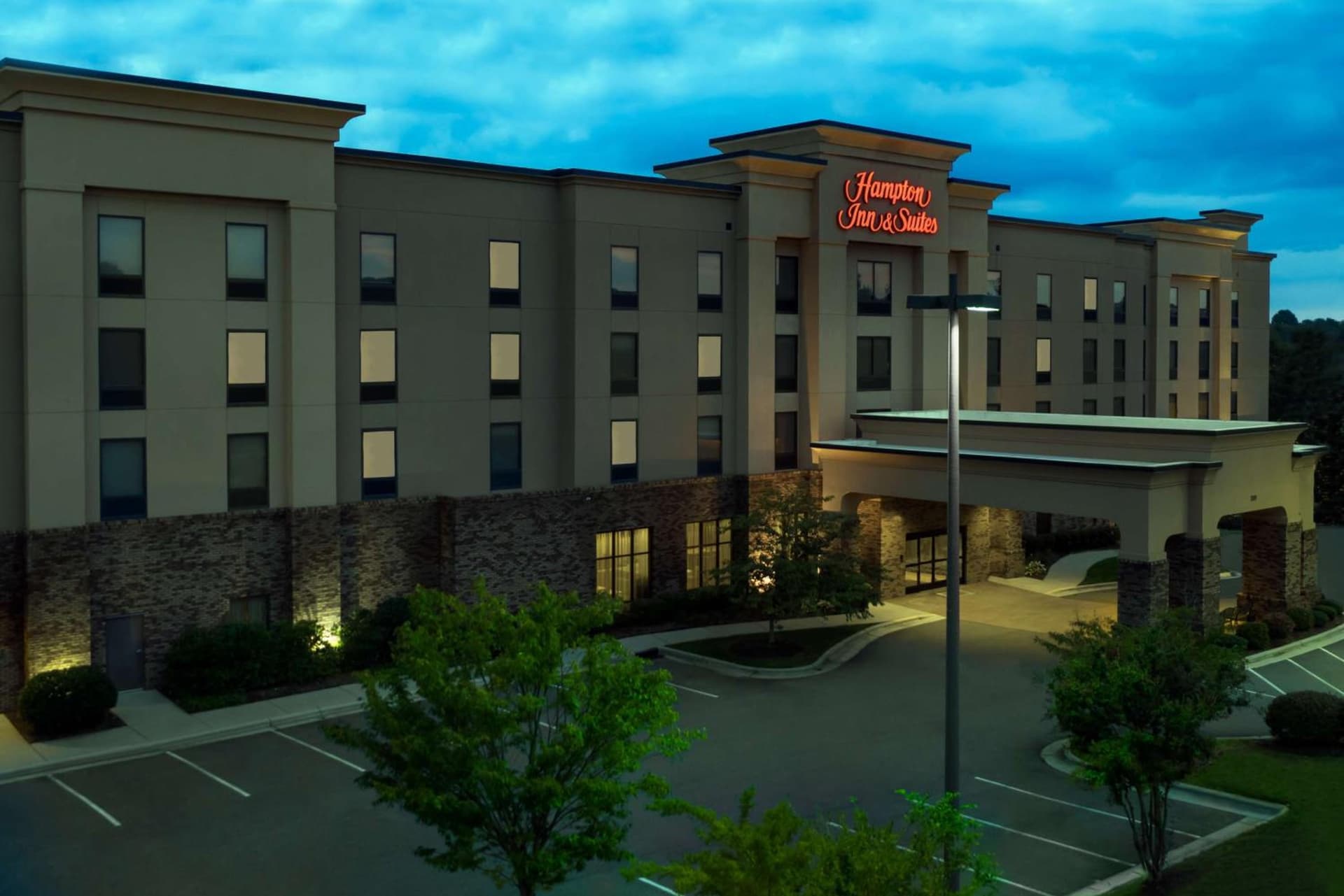 Hampton Inn & Suites Winston-Salem/University Area interior in Winston-Salem, NC — gallery photo 2