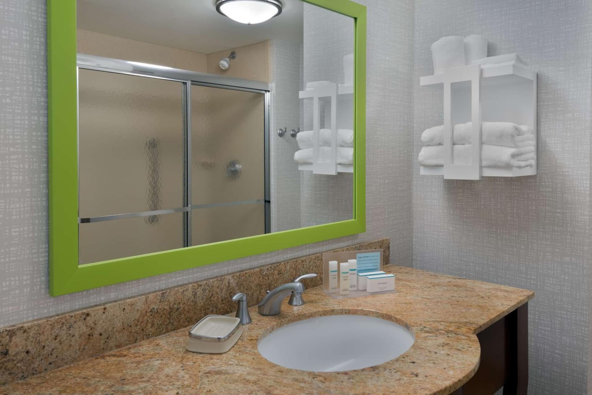 Hampton Inn & Suites Winston-Salem/University Area gallery photo in Winston-Salem, NC — image 8