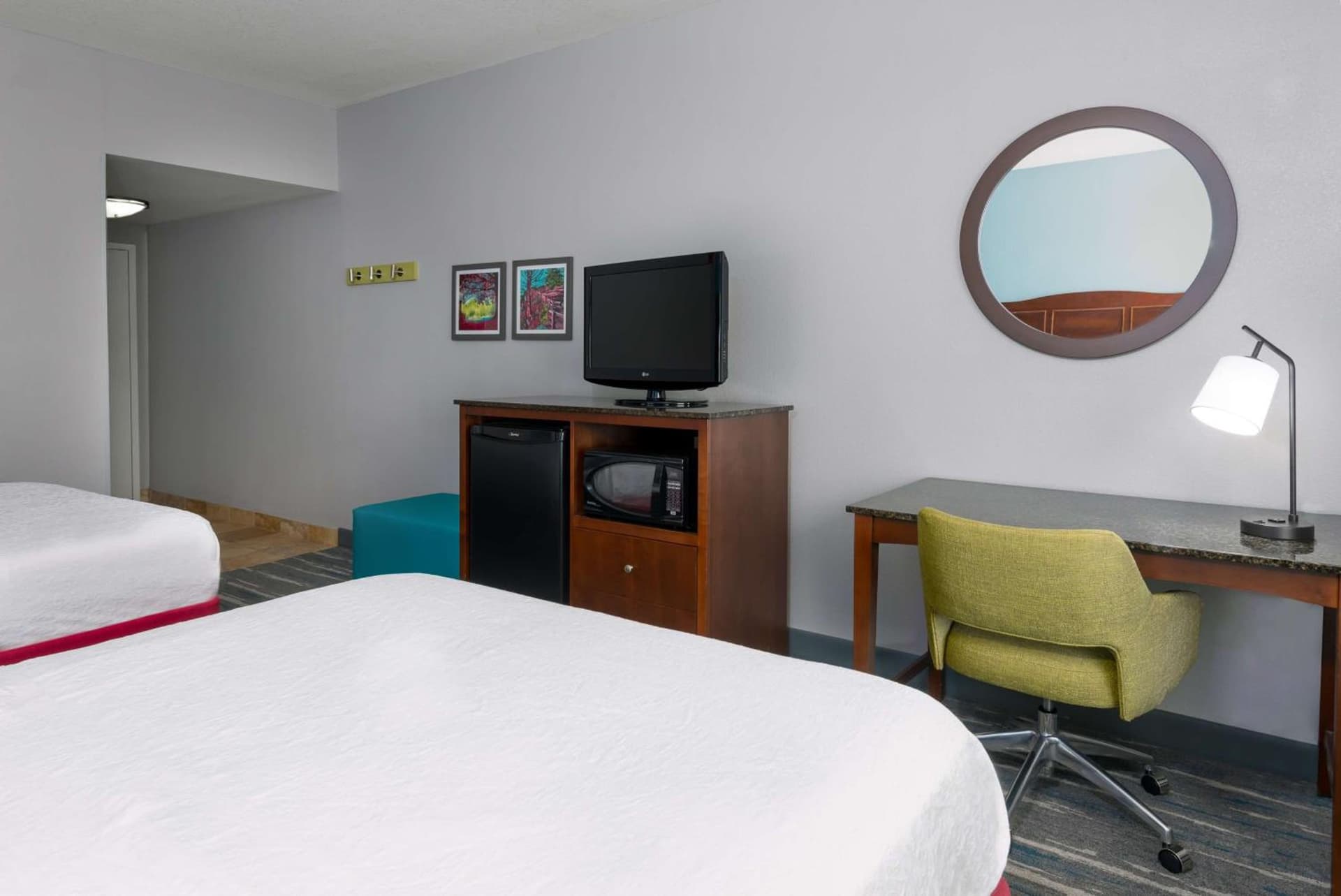Hampton Inn & Suites Winston-Salem/University Area gallery photo in Winston-Salem, NC — image 7