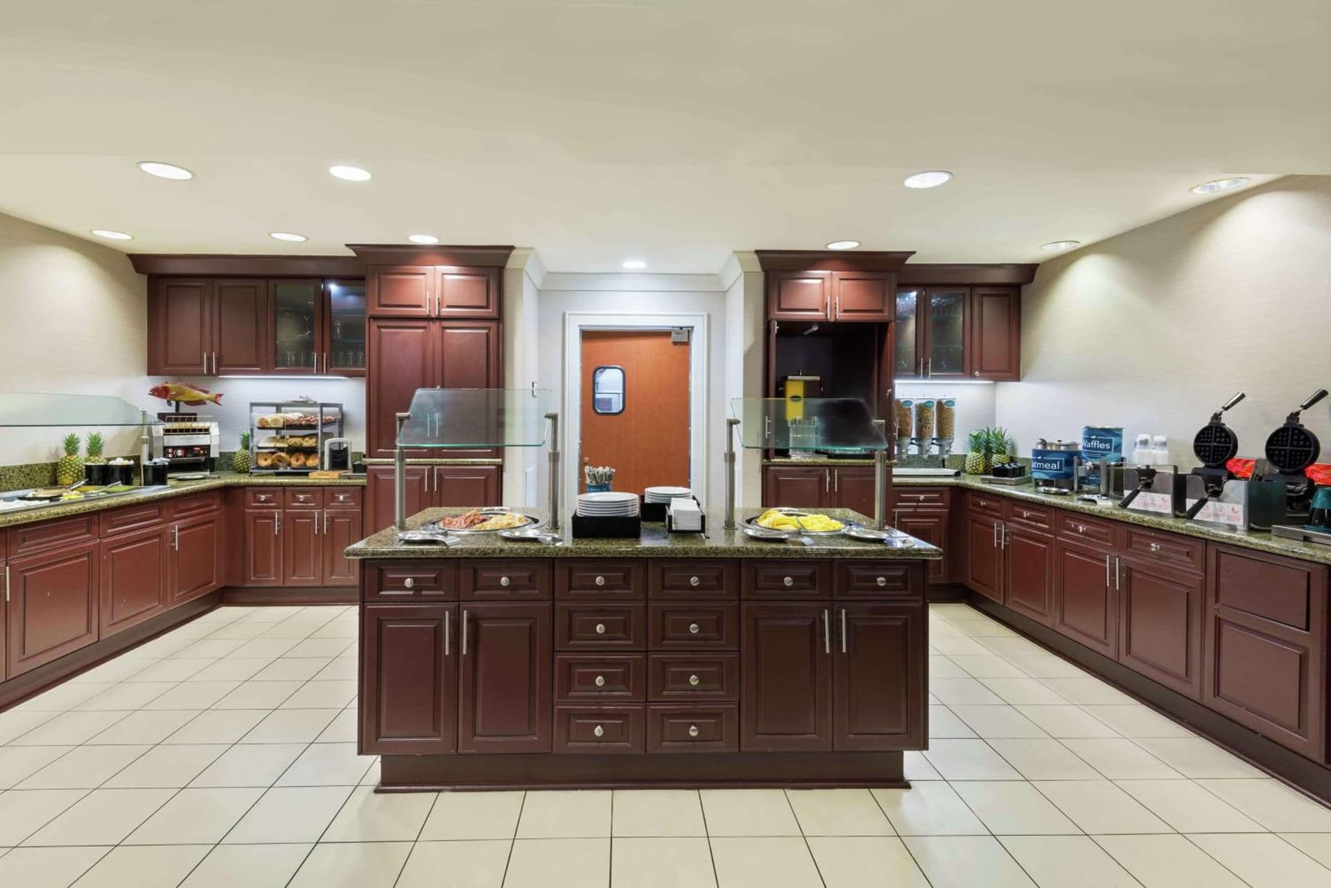 Homewood Suites by Hilton Tampa Airport - Westshore property views in Tampa, FL — gallery photo 3