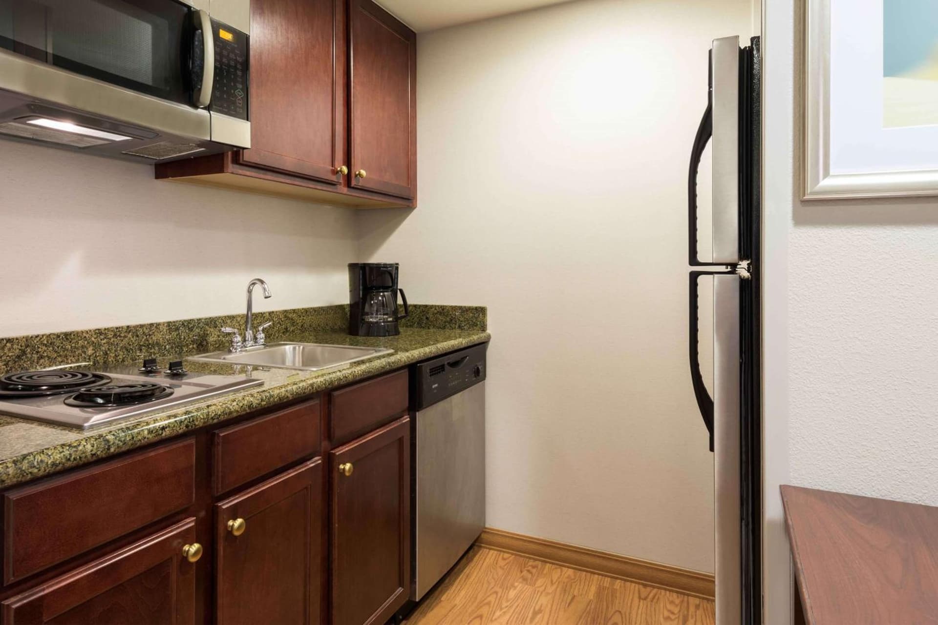 Homewood Suites by Hilton Tampa Airport - Westshore gallery photo in Tampa, FL — image 4