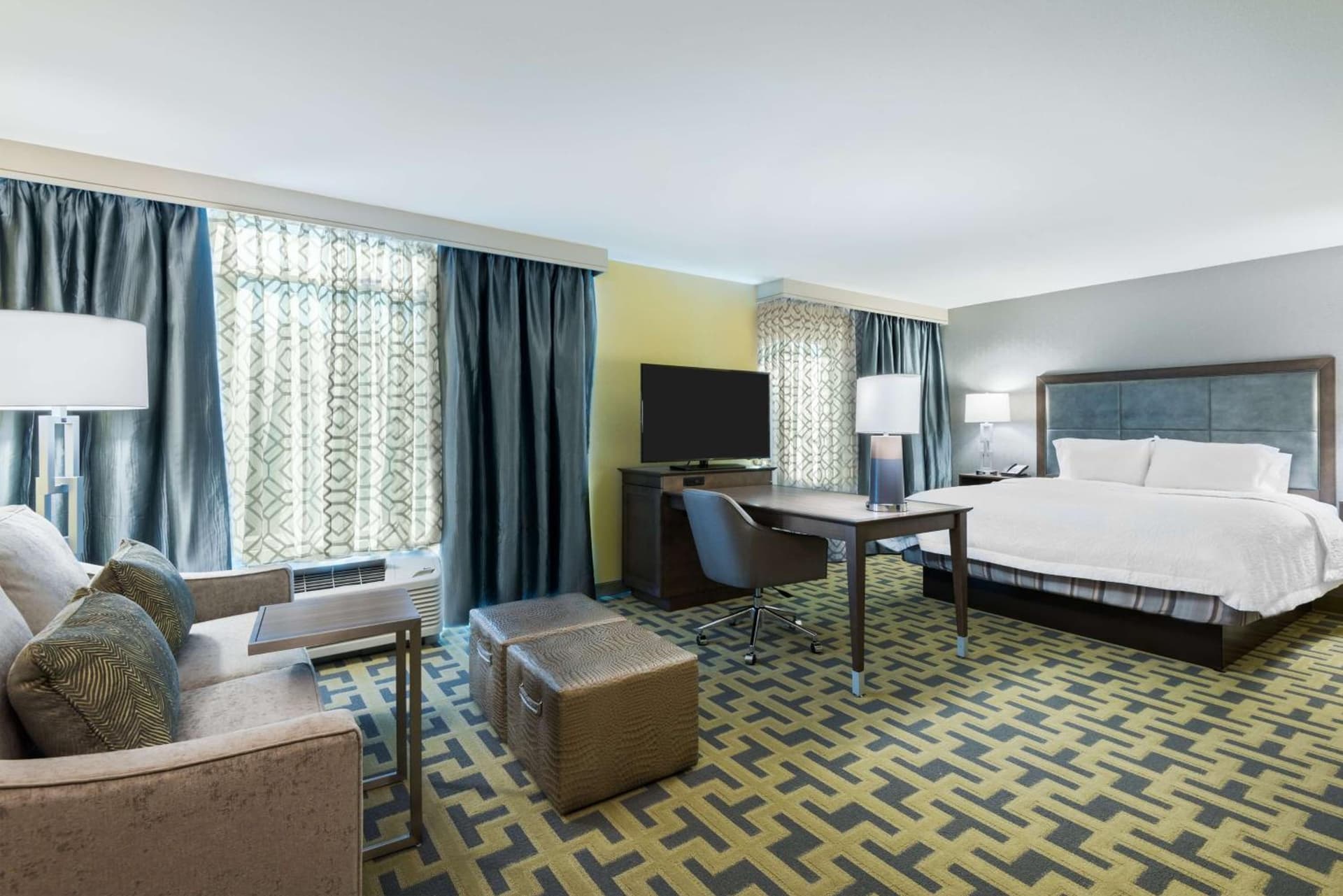Hampton Inn & Suites Tampa Airport Avion Park Westshore gallery photo in Tampa, FL — image 9