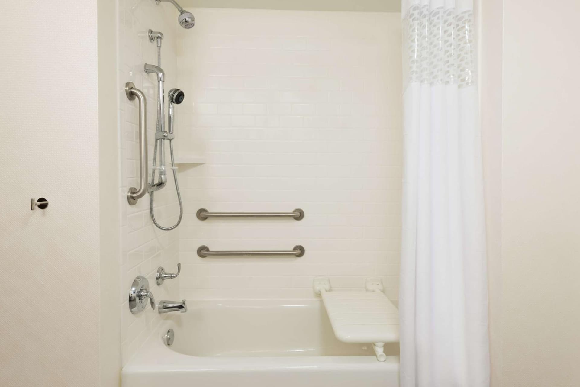 Hampton Inn & Suites Tampa Airport Avion Park Westshore gallery photo in Tampa, FL — image 19