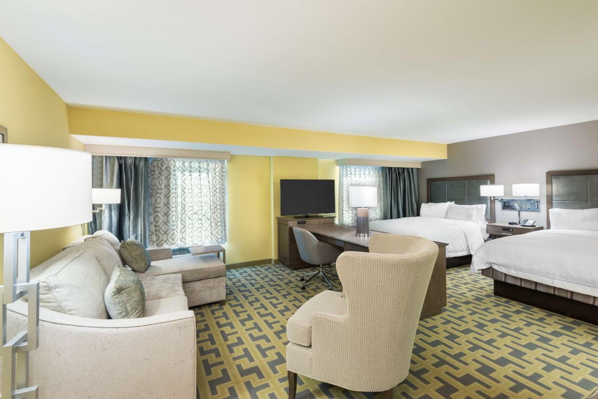 Hampton Inn & Suites Tampa Airport Avion Park Westshore property views in Tampa, FL — gallery photo 3
