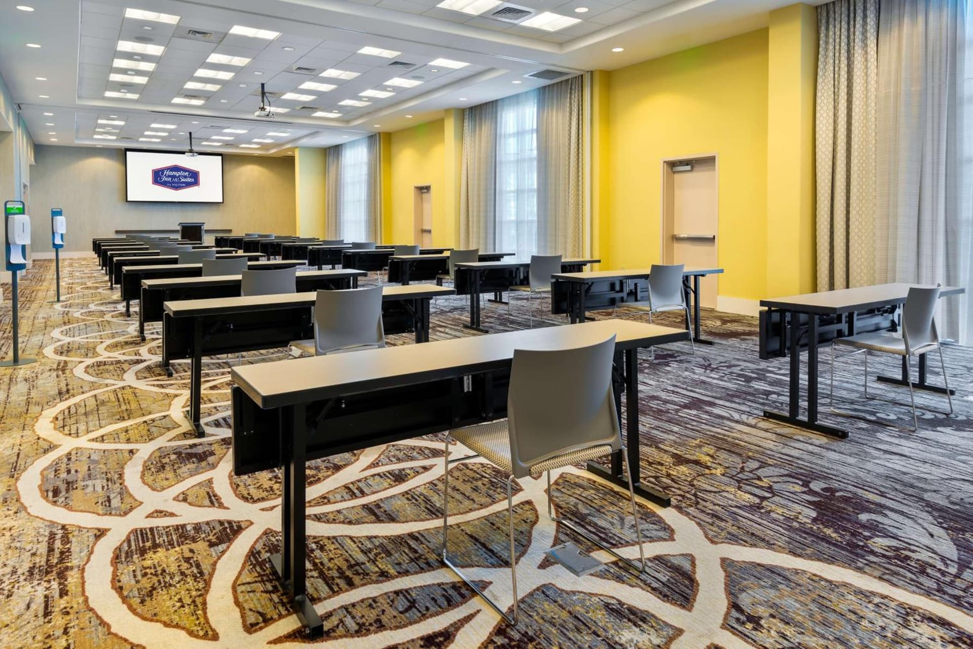 Hampton Inn & Suites Tampa Airport Avion Park Westshore gallery photo in Tampa, FL — image 4